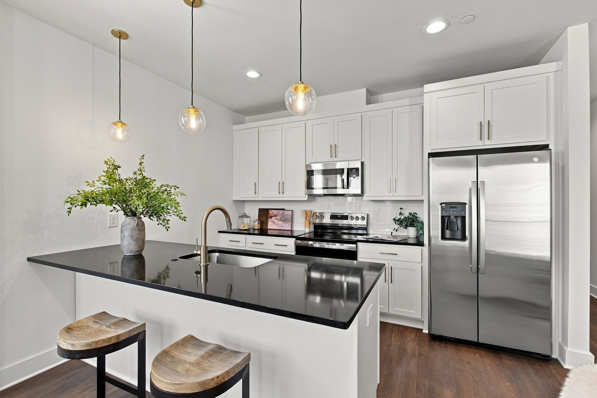 505 Community Ct