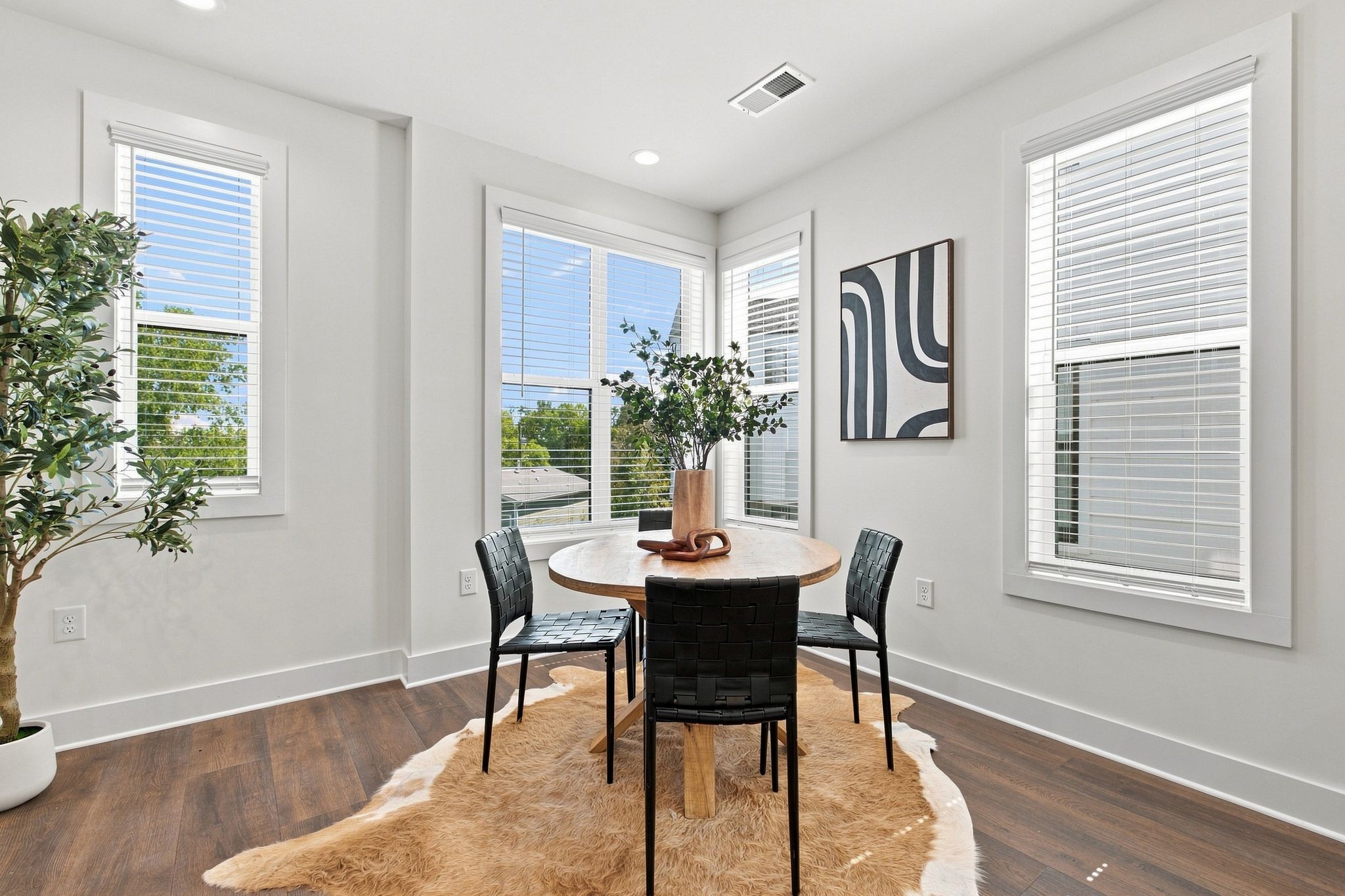505 Community Ct