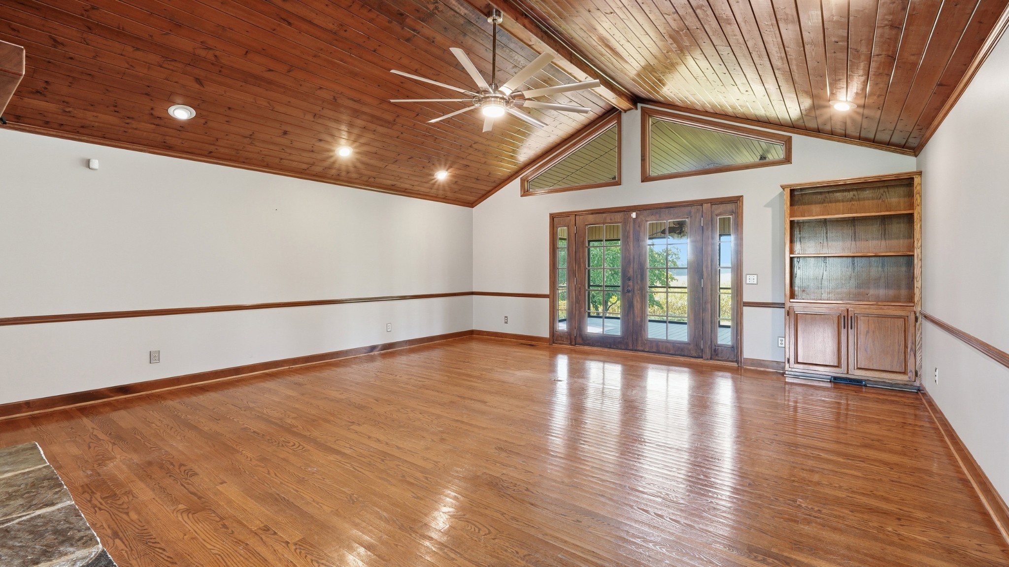81 Oliver Ln