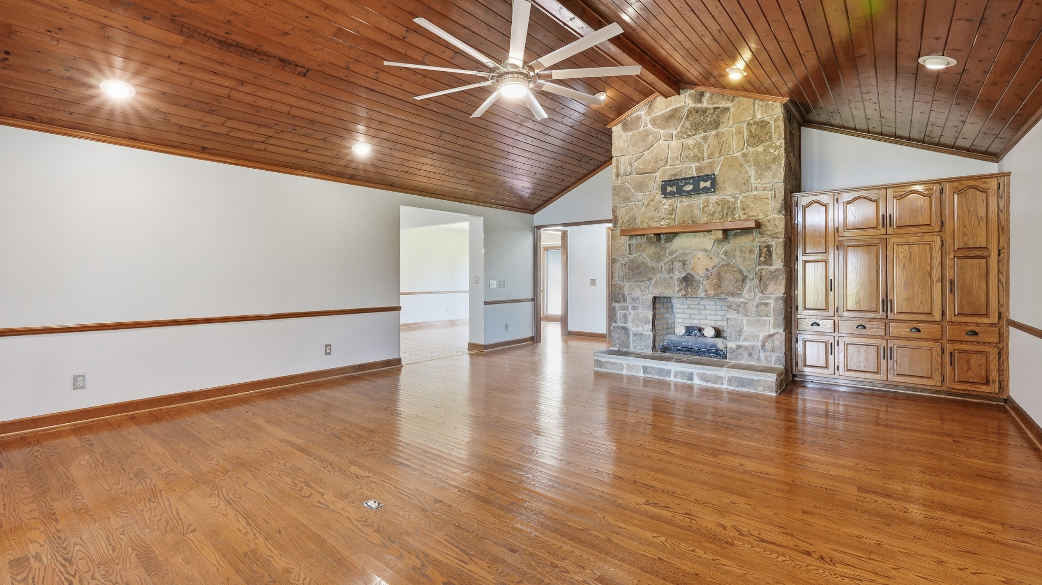 81 Oliver Ln