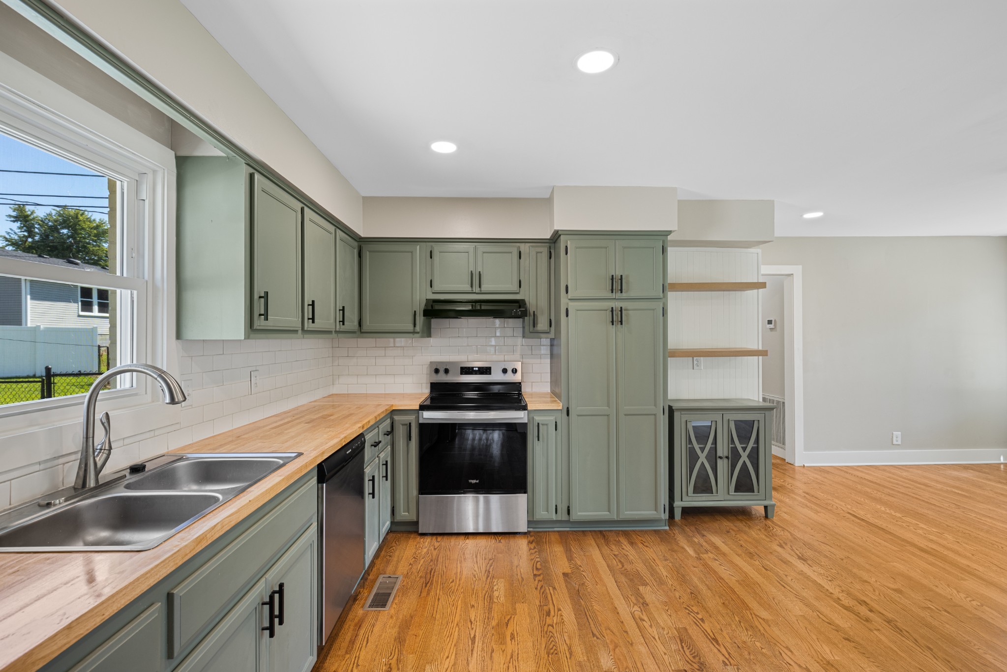 2706 Driftwood Dr