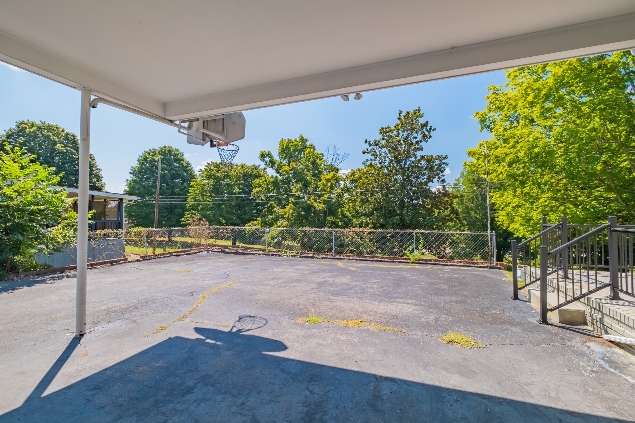 226 Roosevelt Rd