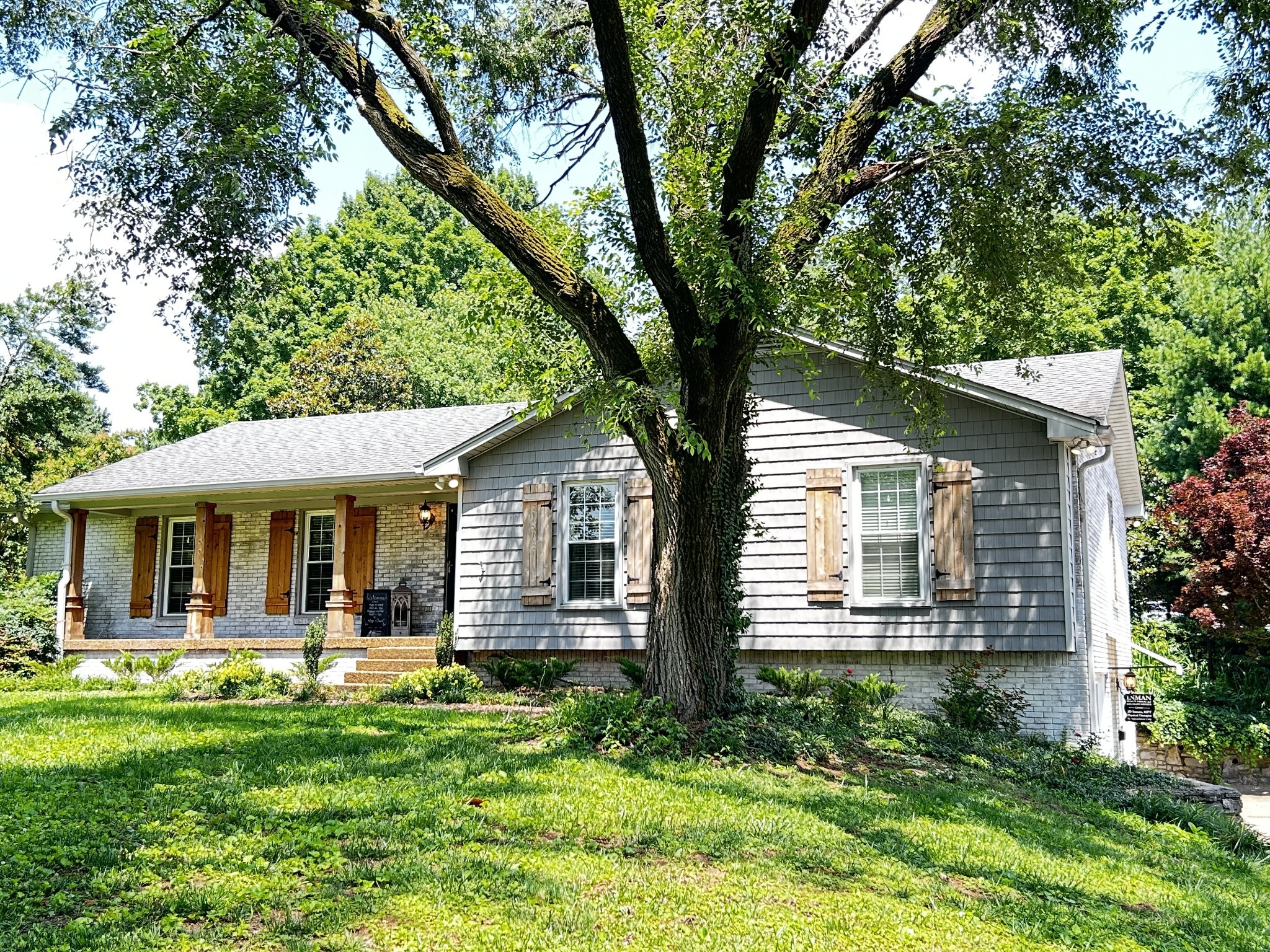 4020 Clovercroft Rd