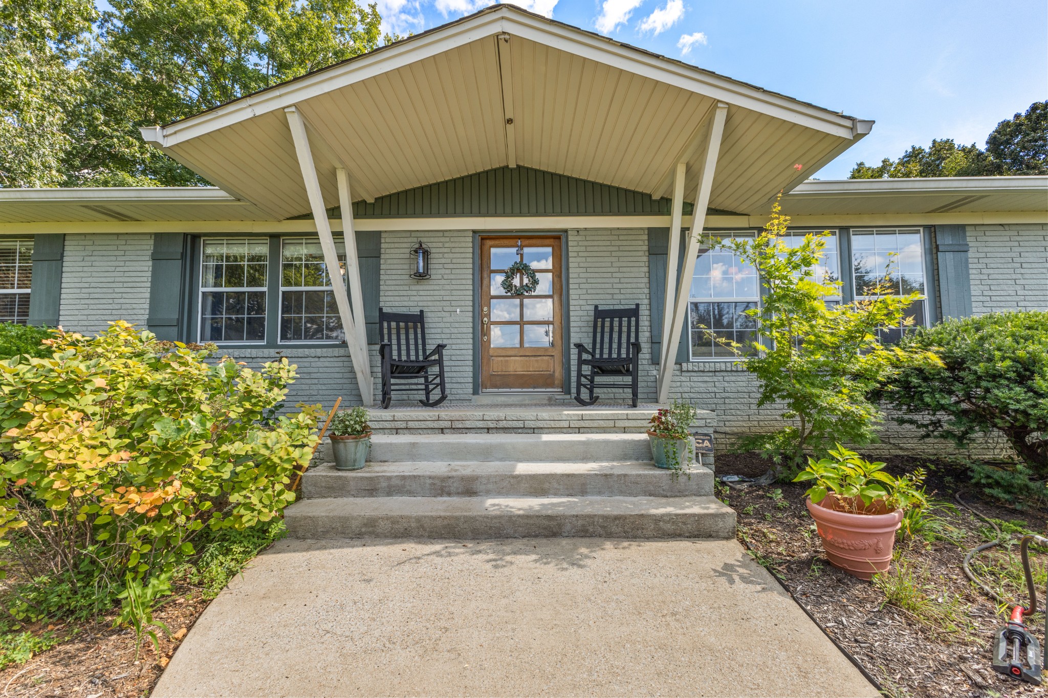 2550 Highway 70, E