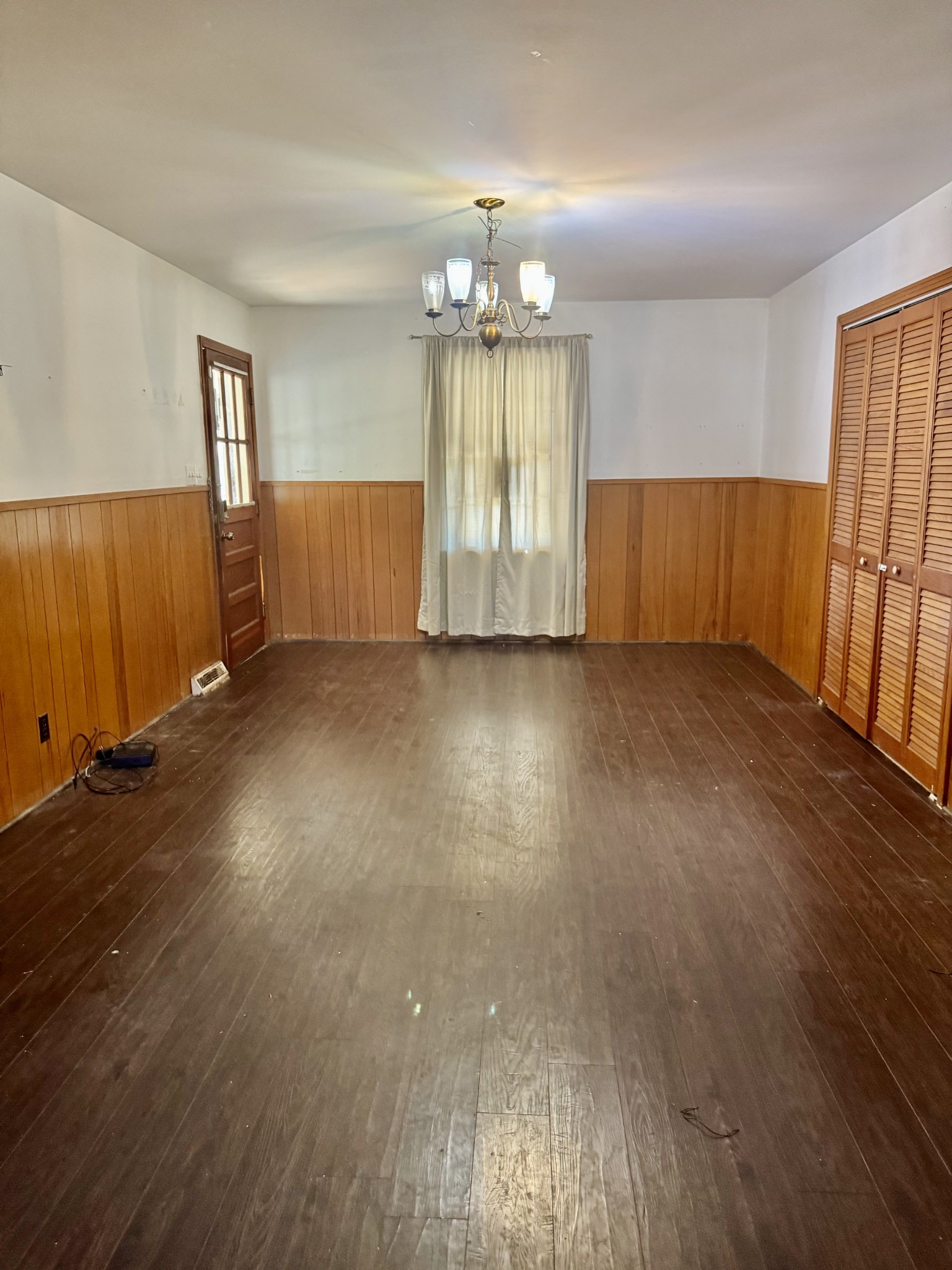 214 River Dr