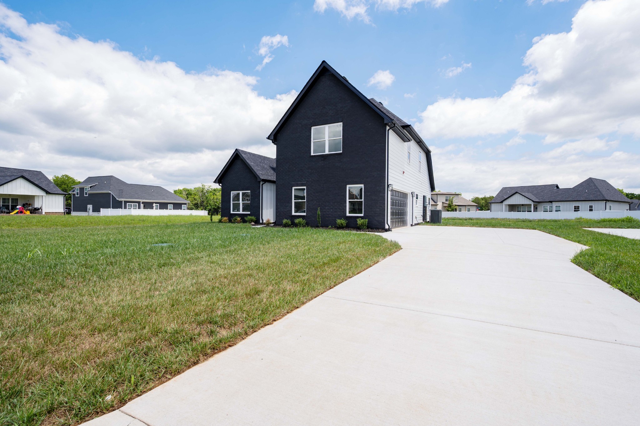 10109 Forkhorn Ln