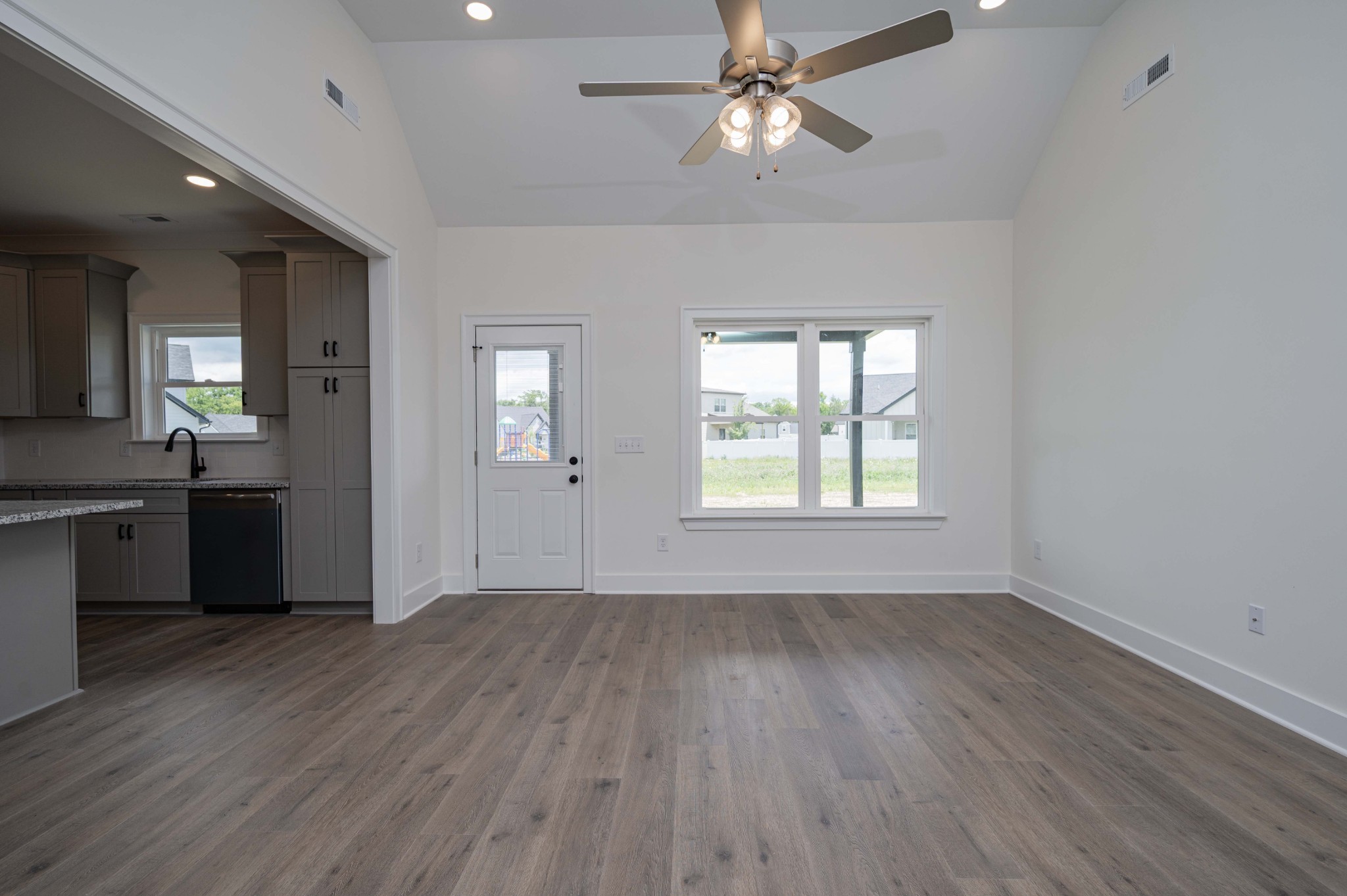 10109 Forkhorn Ln