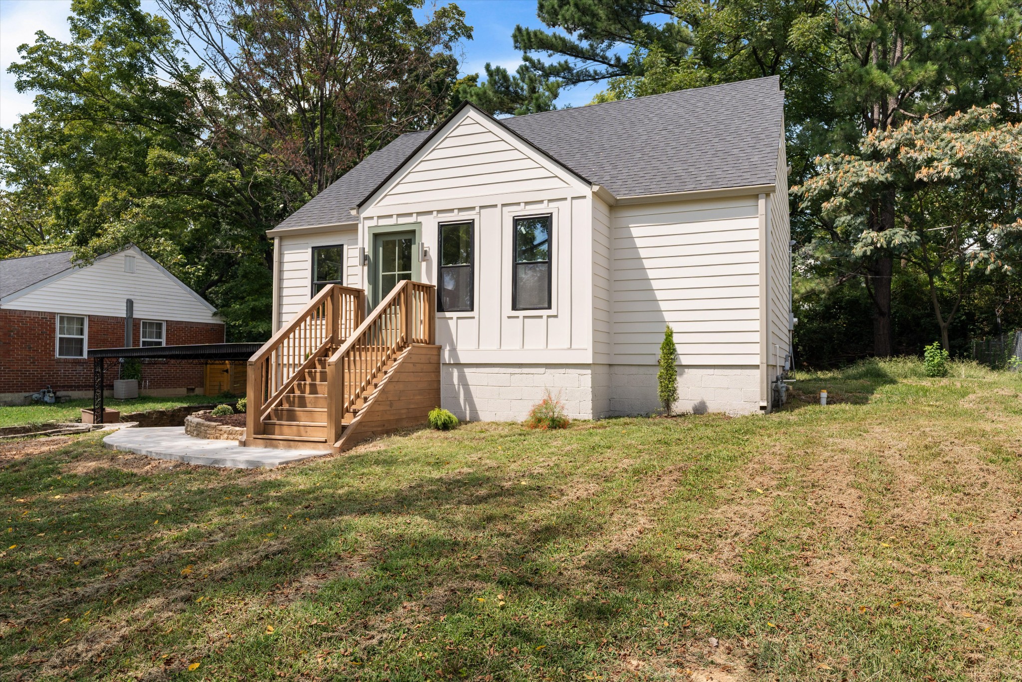 1326 Saturn Dr
