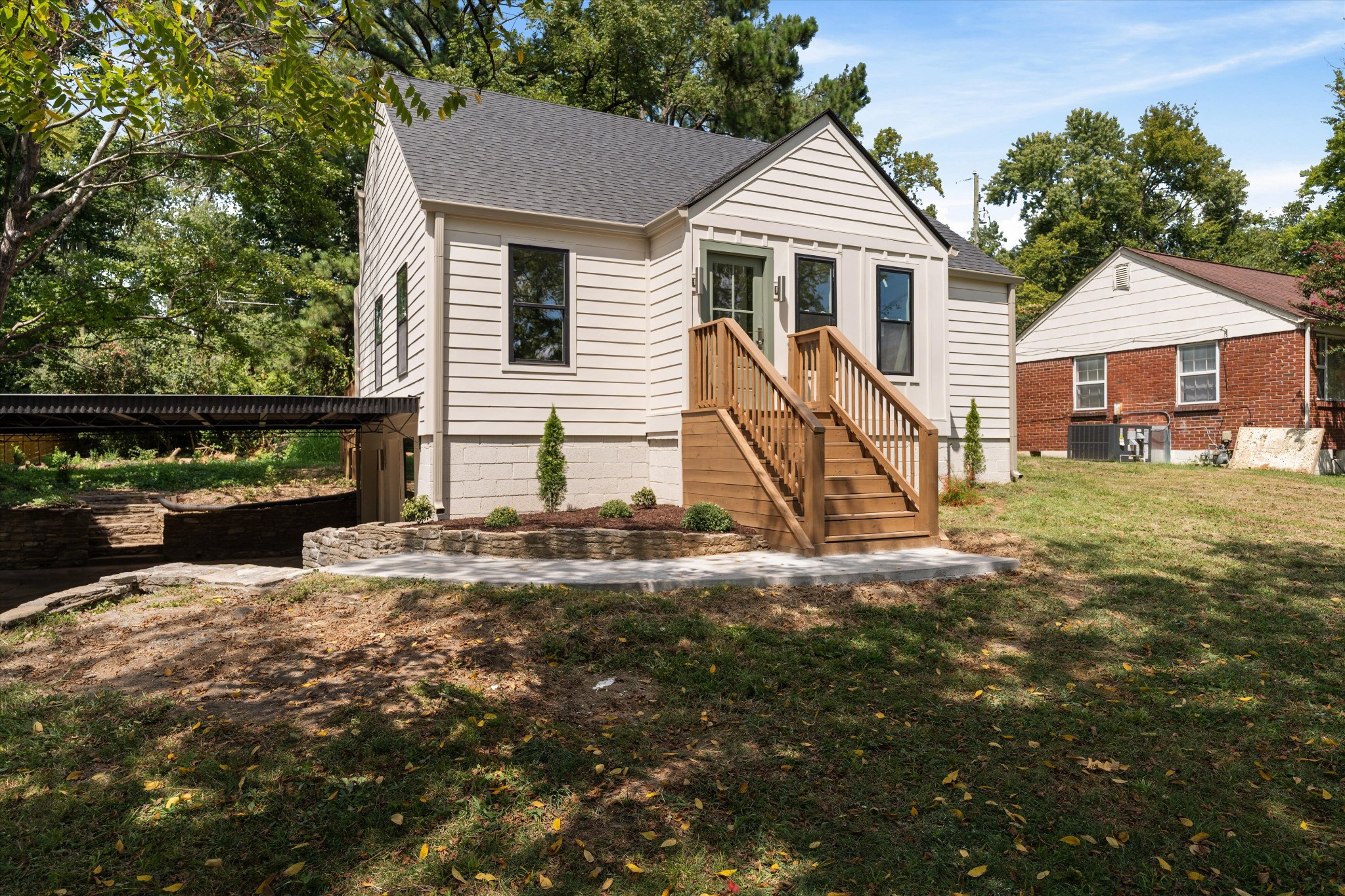 1326 Saturn Dr