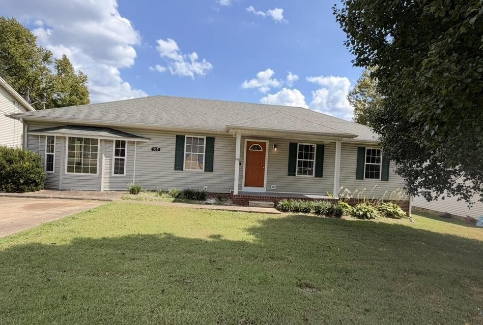 315 Pine Hill Dr