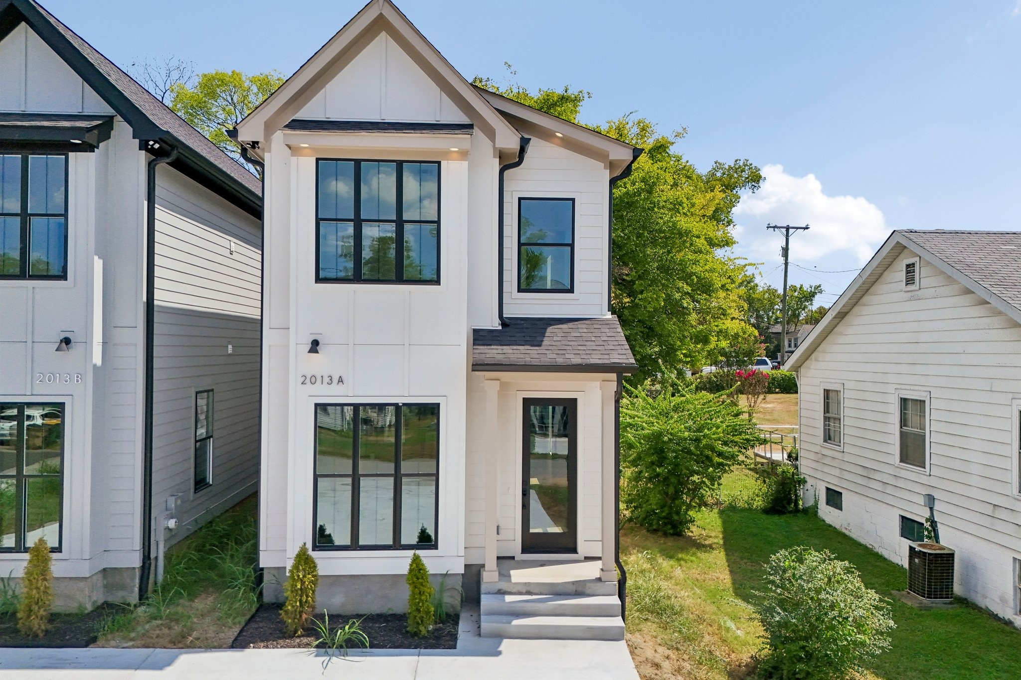 2013 Sultana Ave
