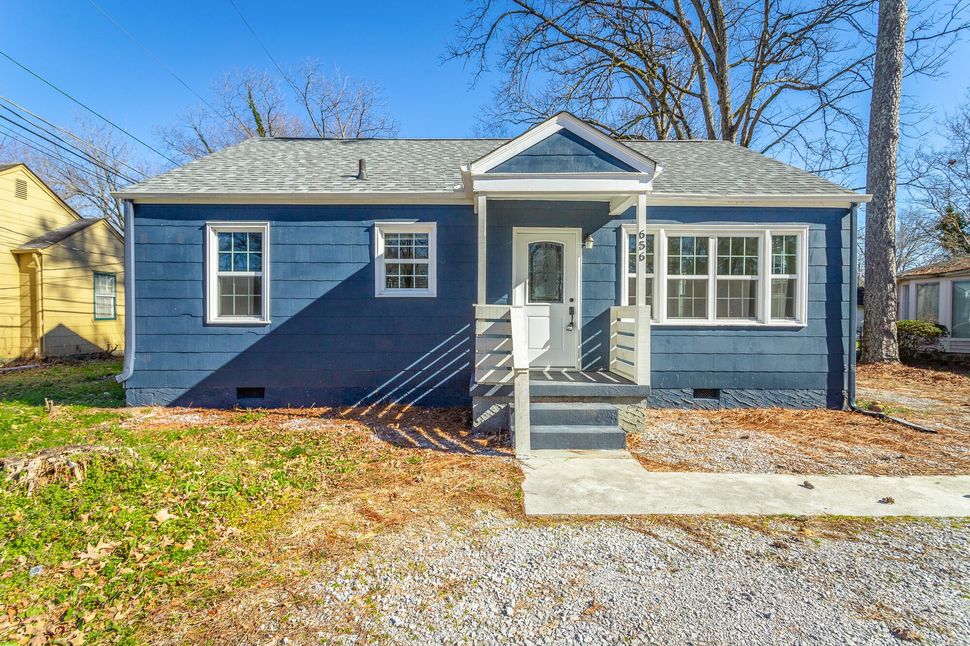 656 N Moore Road