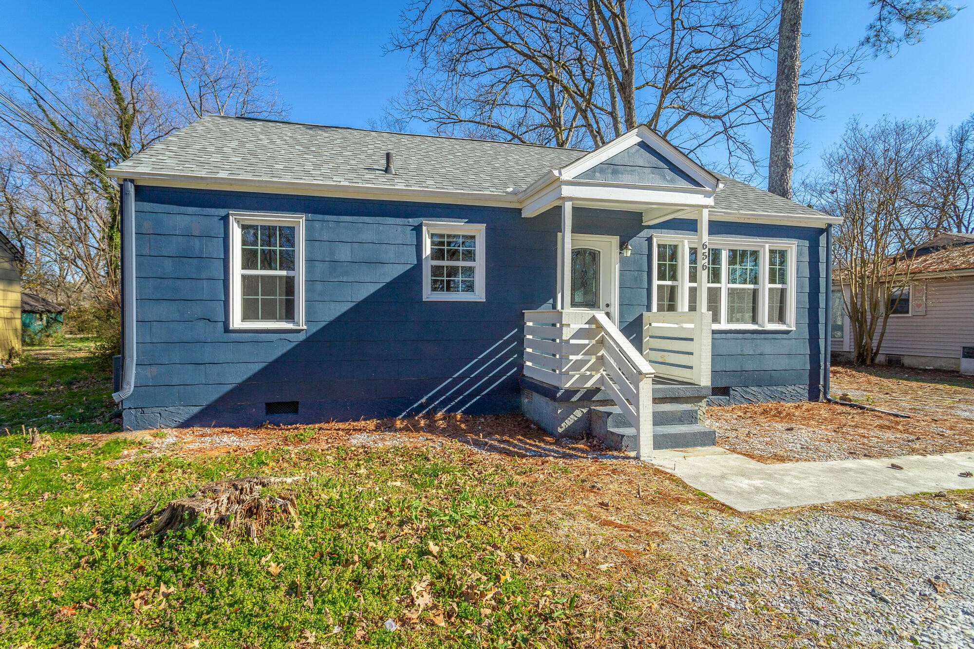 656 N Moore Road