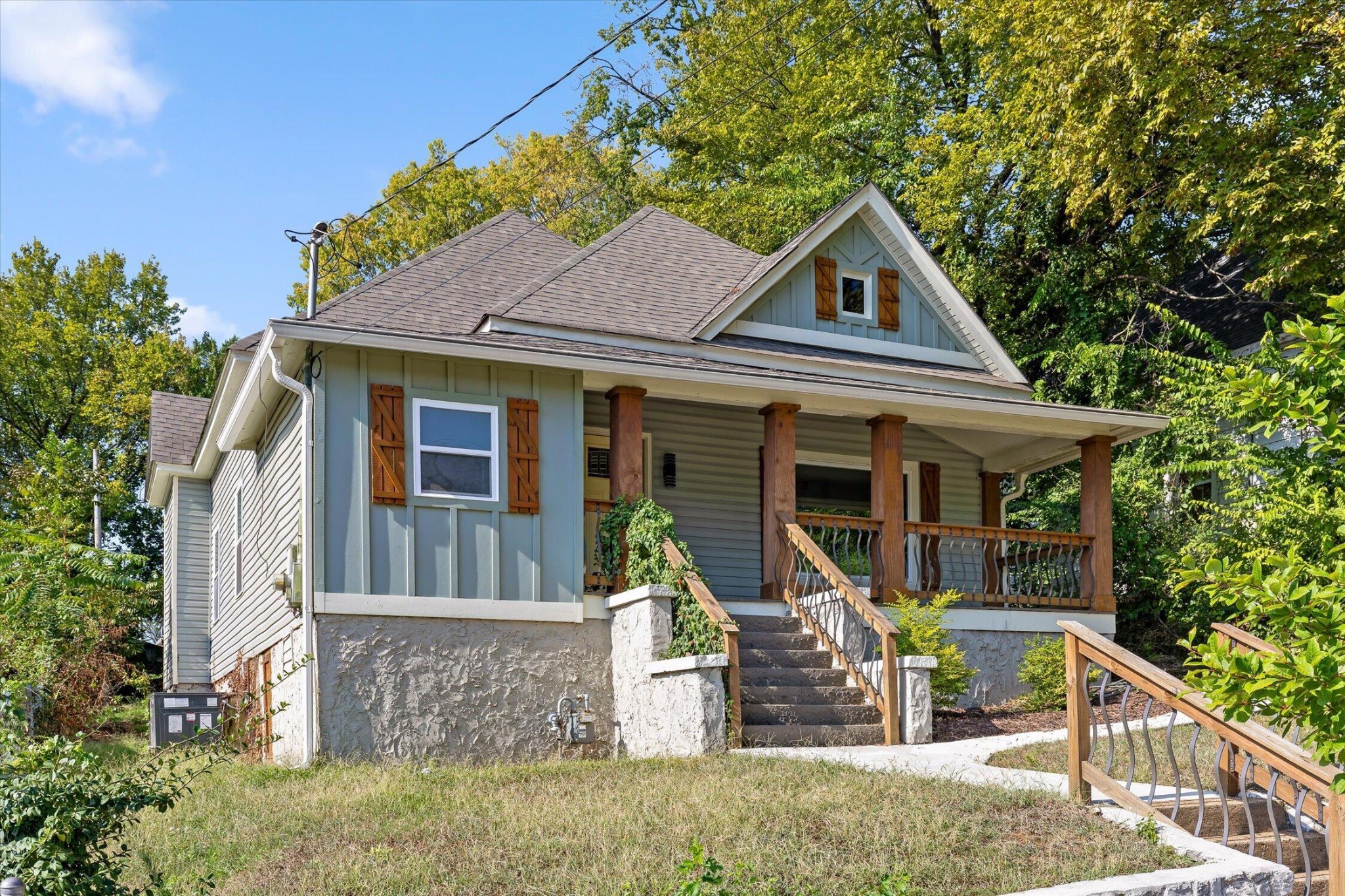 2008 Vine Street