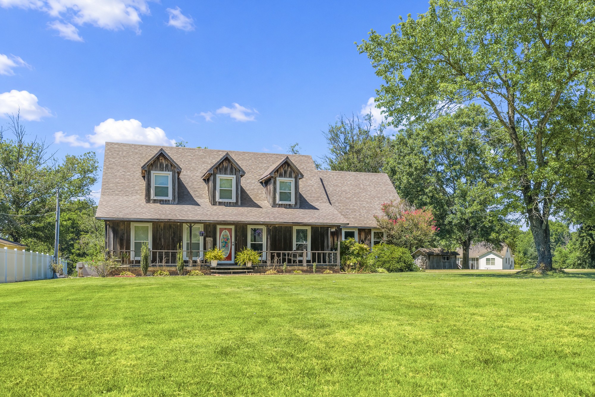 55 Evergreen Dr