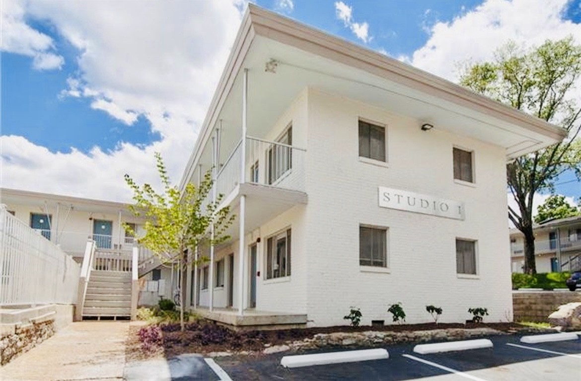801 Hillview Hts