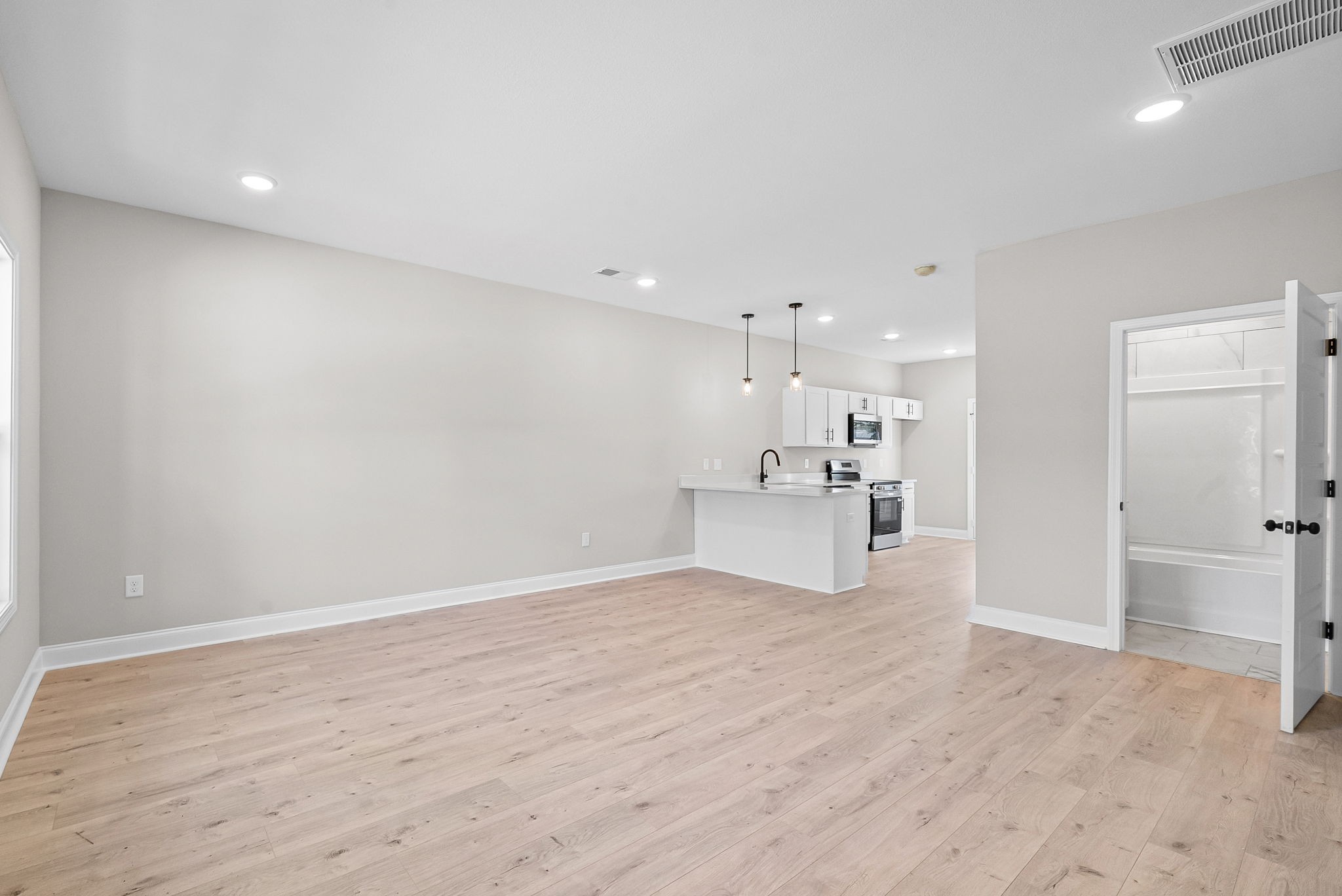 160 Fairview Ln