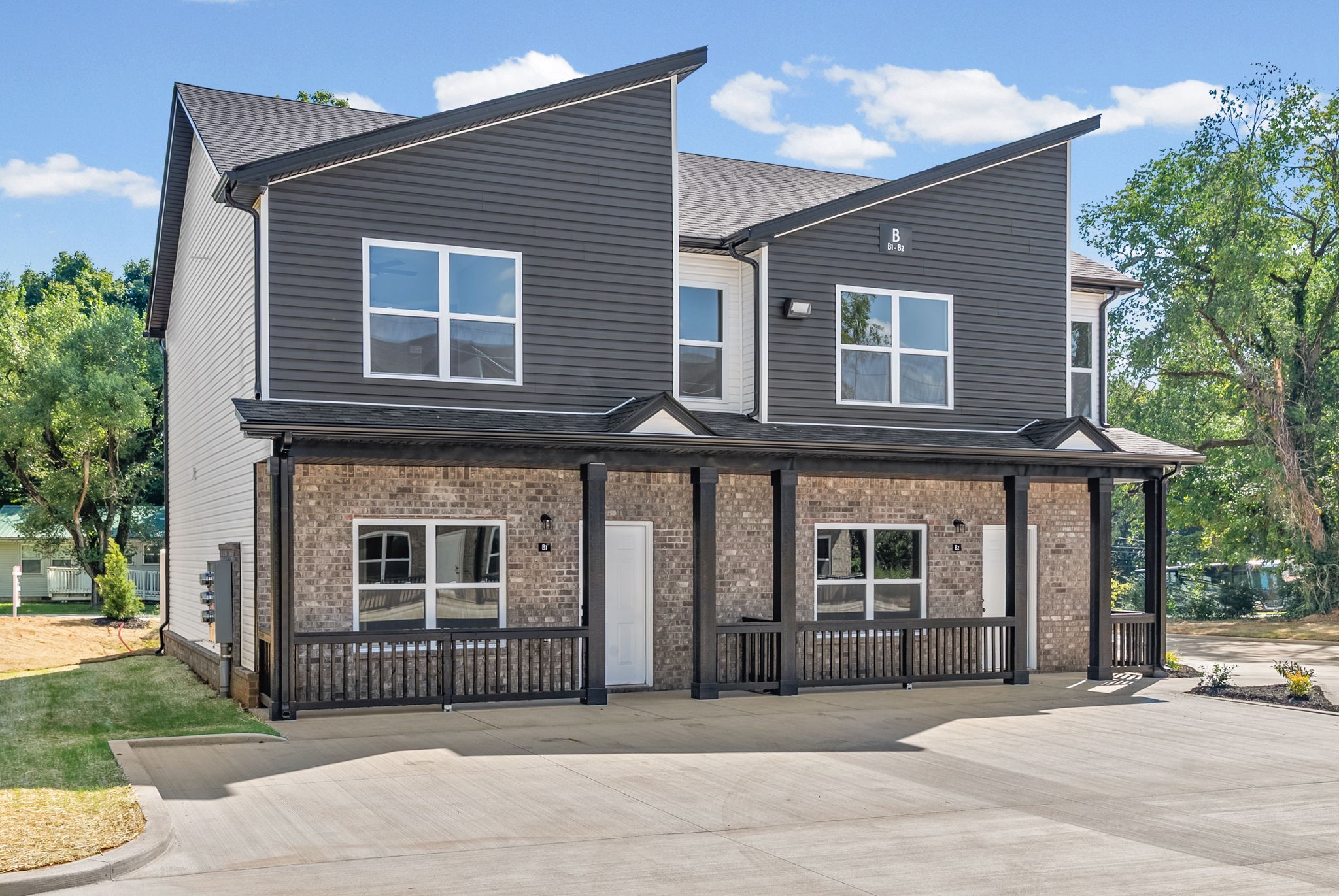 160 Fairview Ln