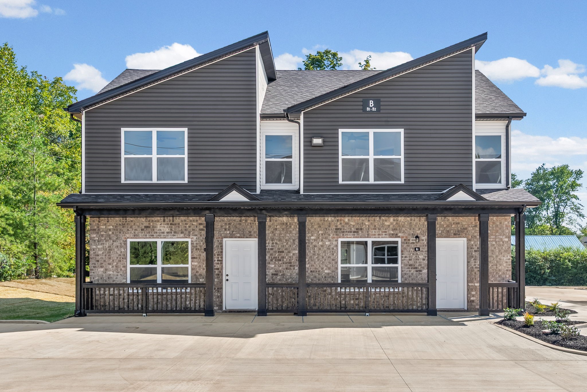 160 Fairview Ln