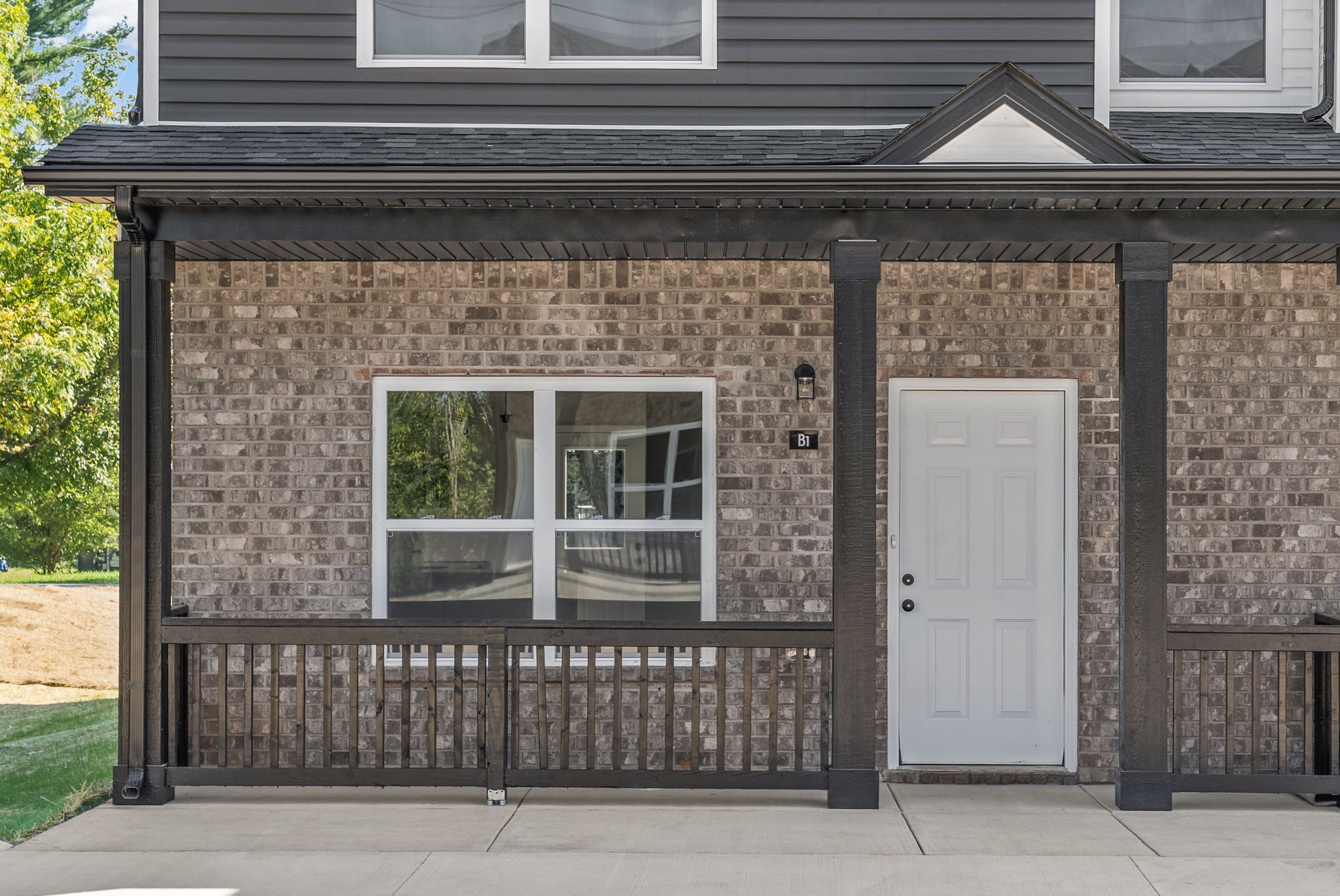 160 Fairview Ln