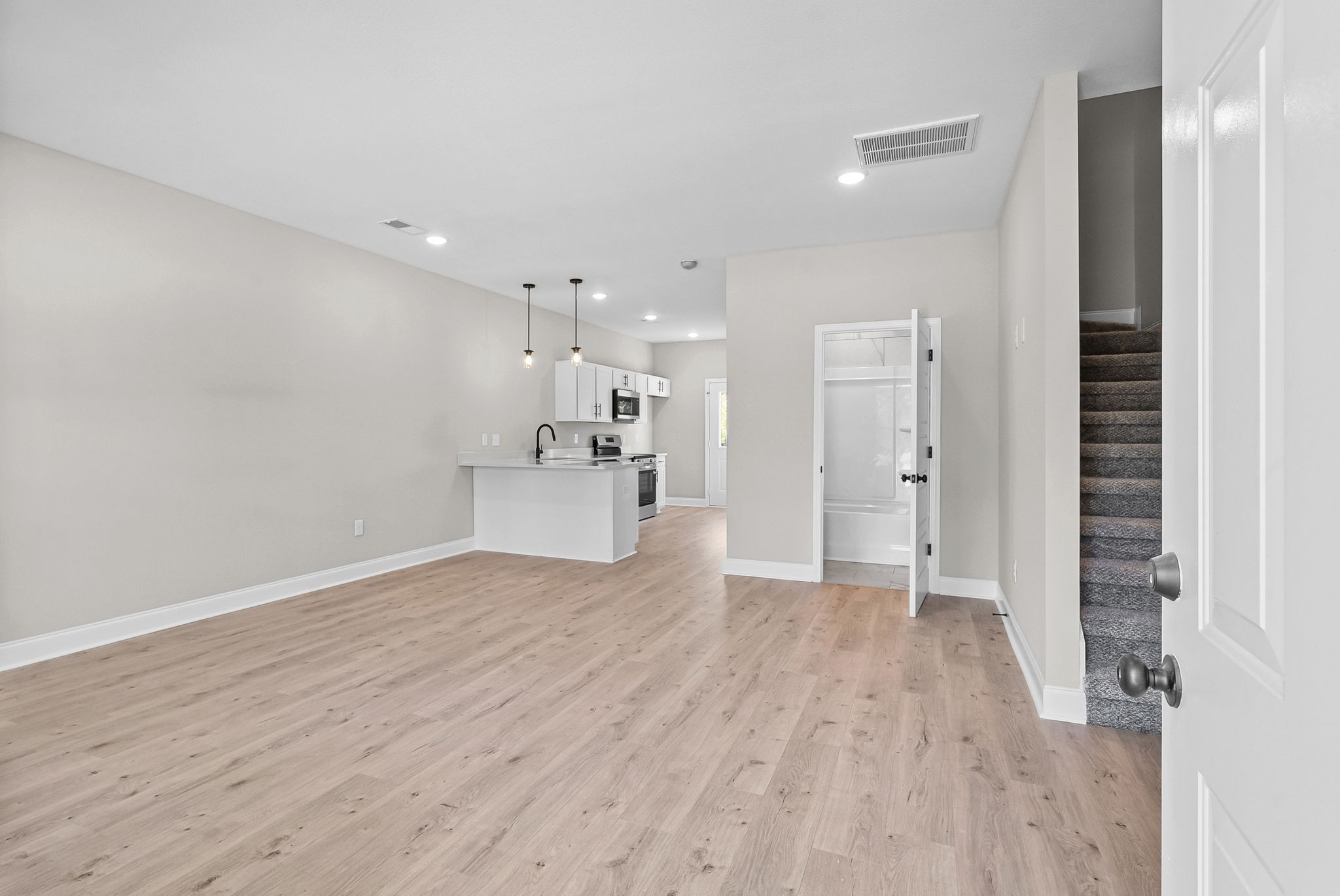 160 Fairview Ln
