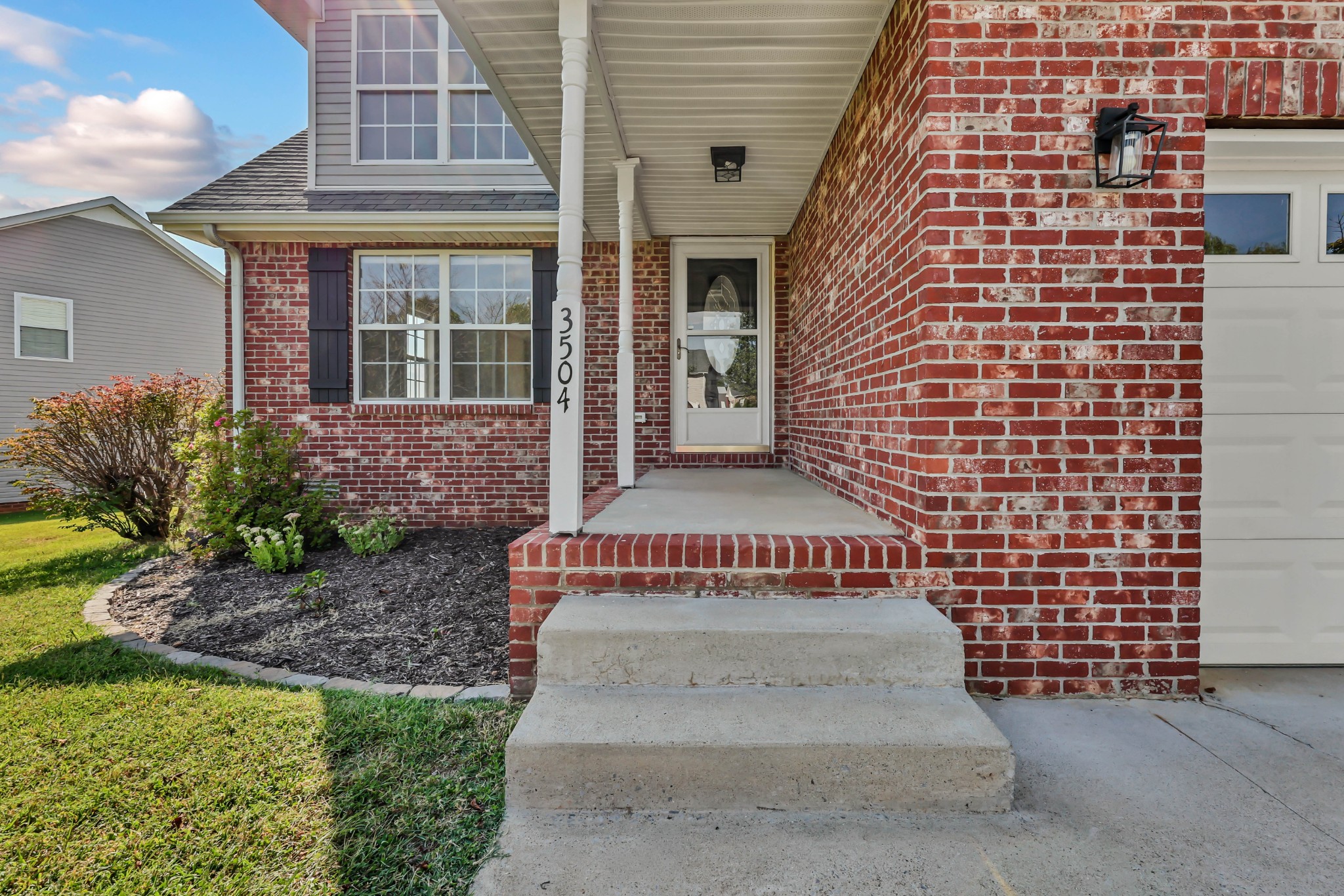 3504 Clover Hill Dr