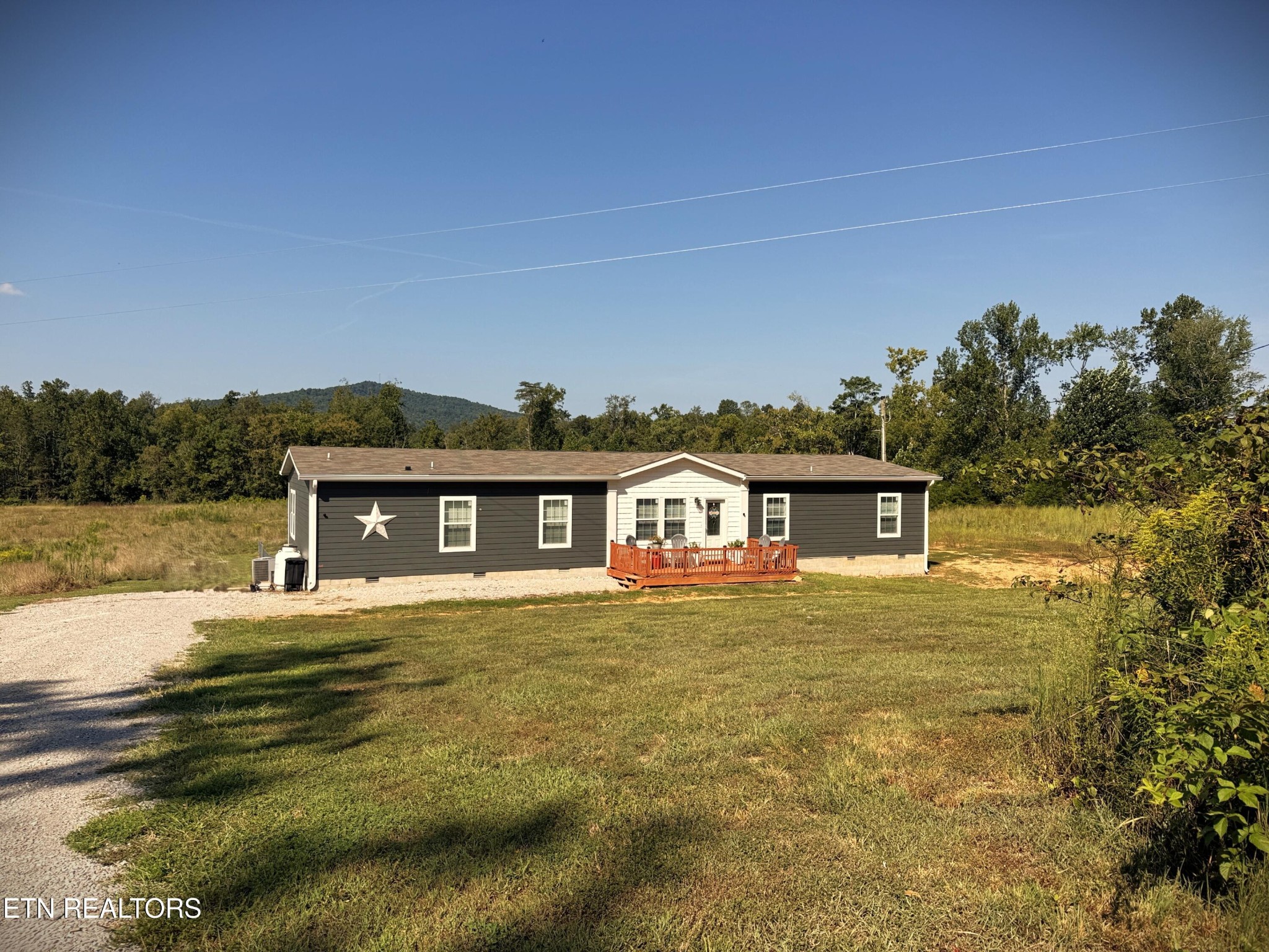 760 Dogwalk Rd