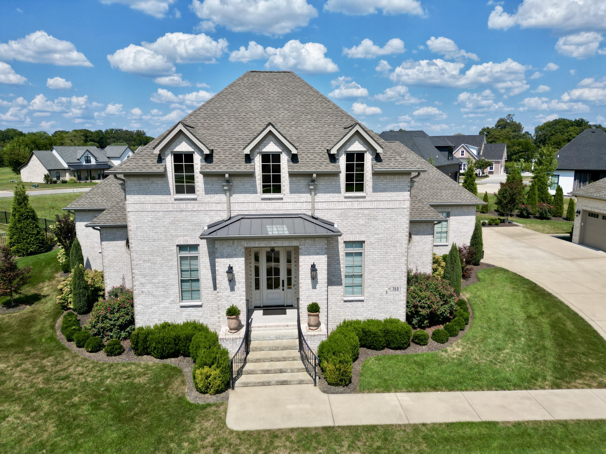 753 Cousins Ct