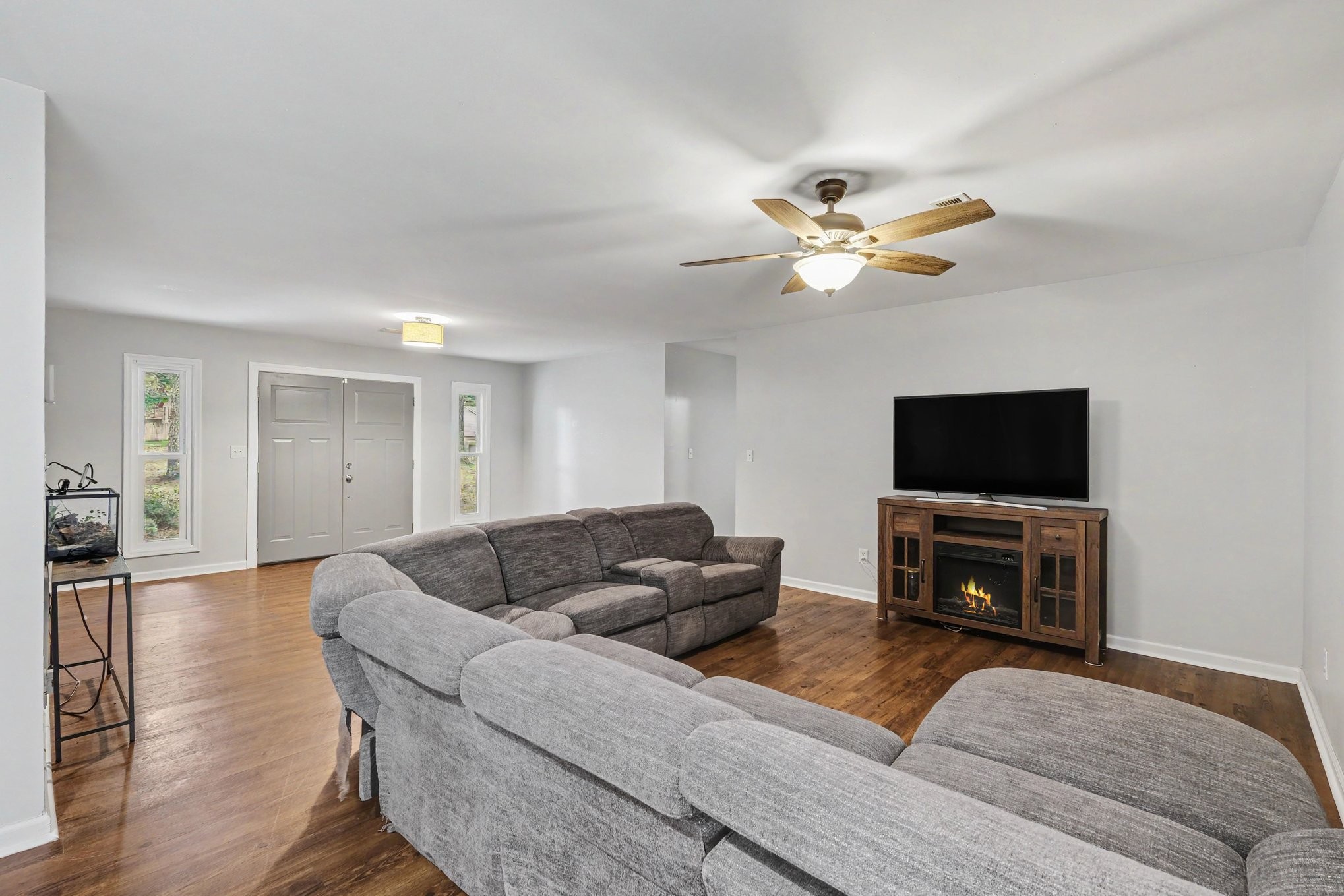 115 Larkway Dr