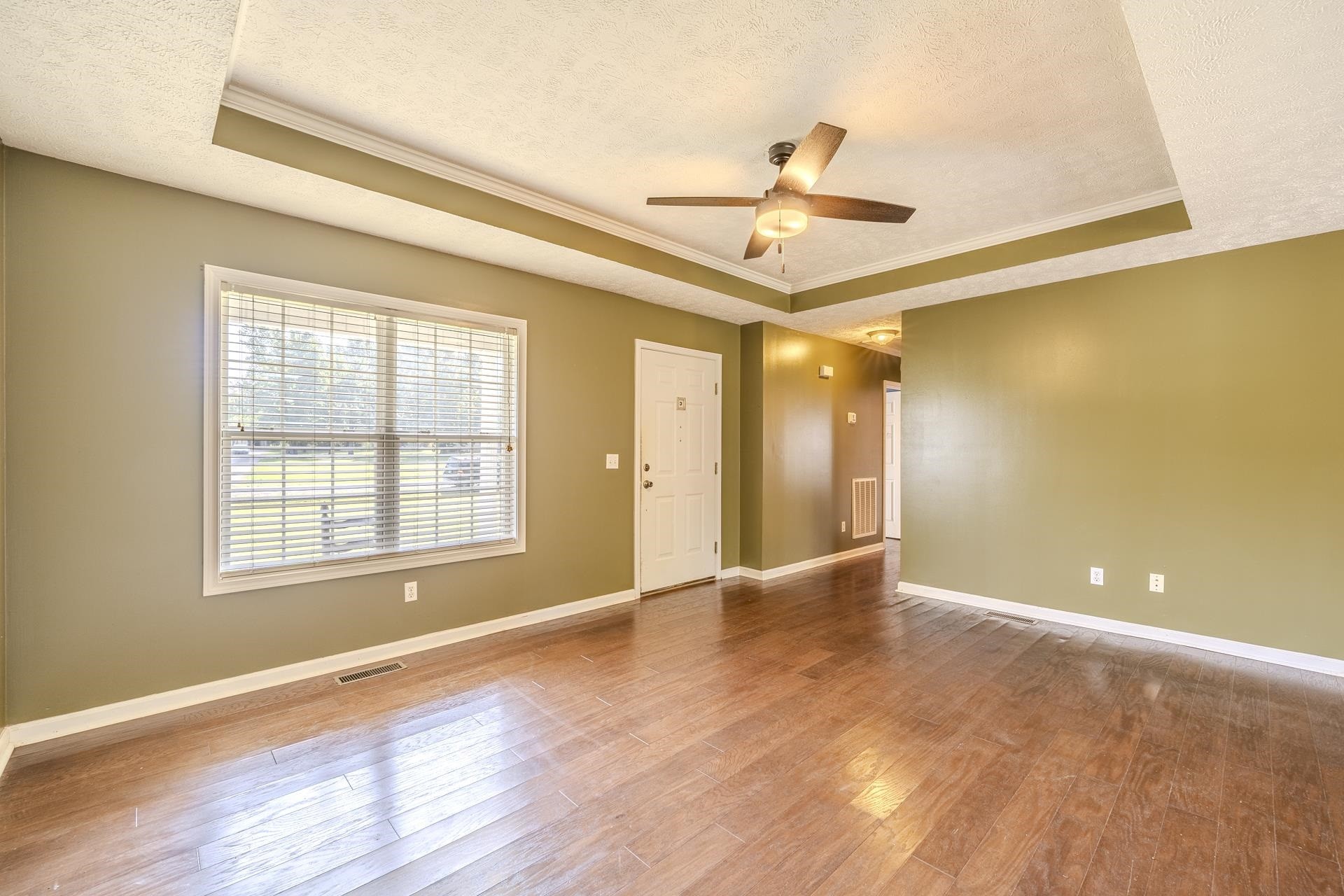51 ERIN LN