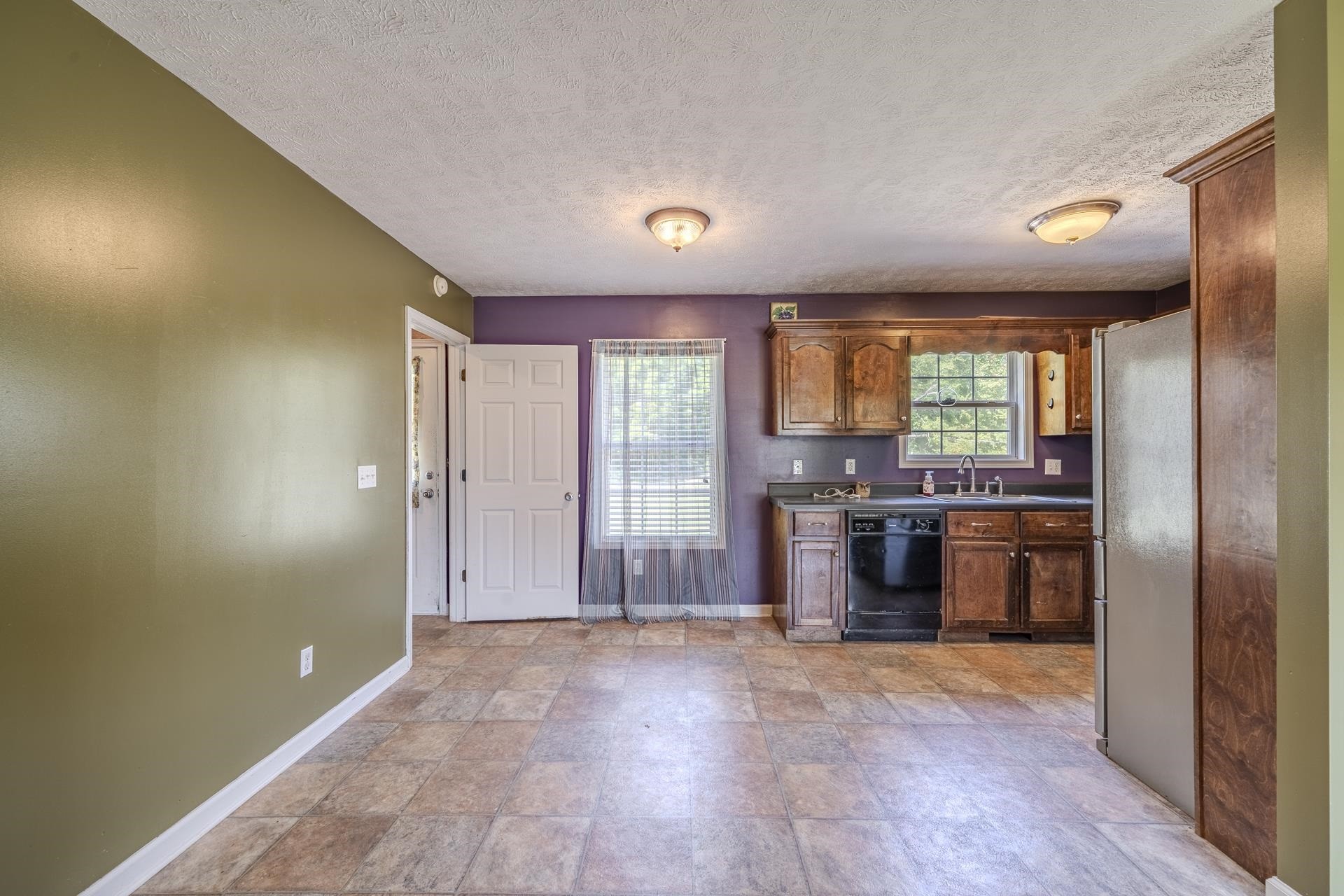 51 ERIN LN