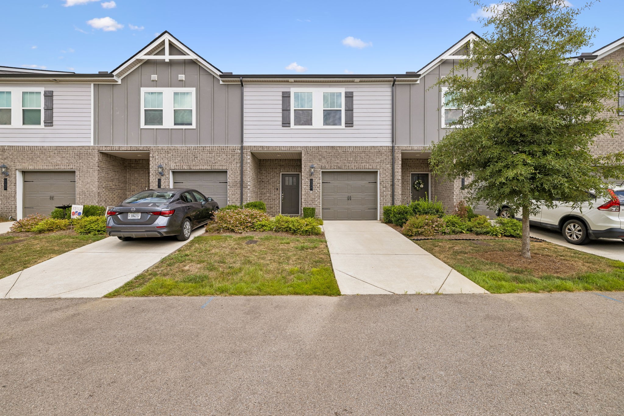 738 Prairie View Dr