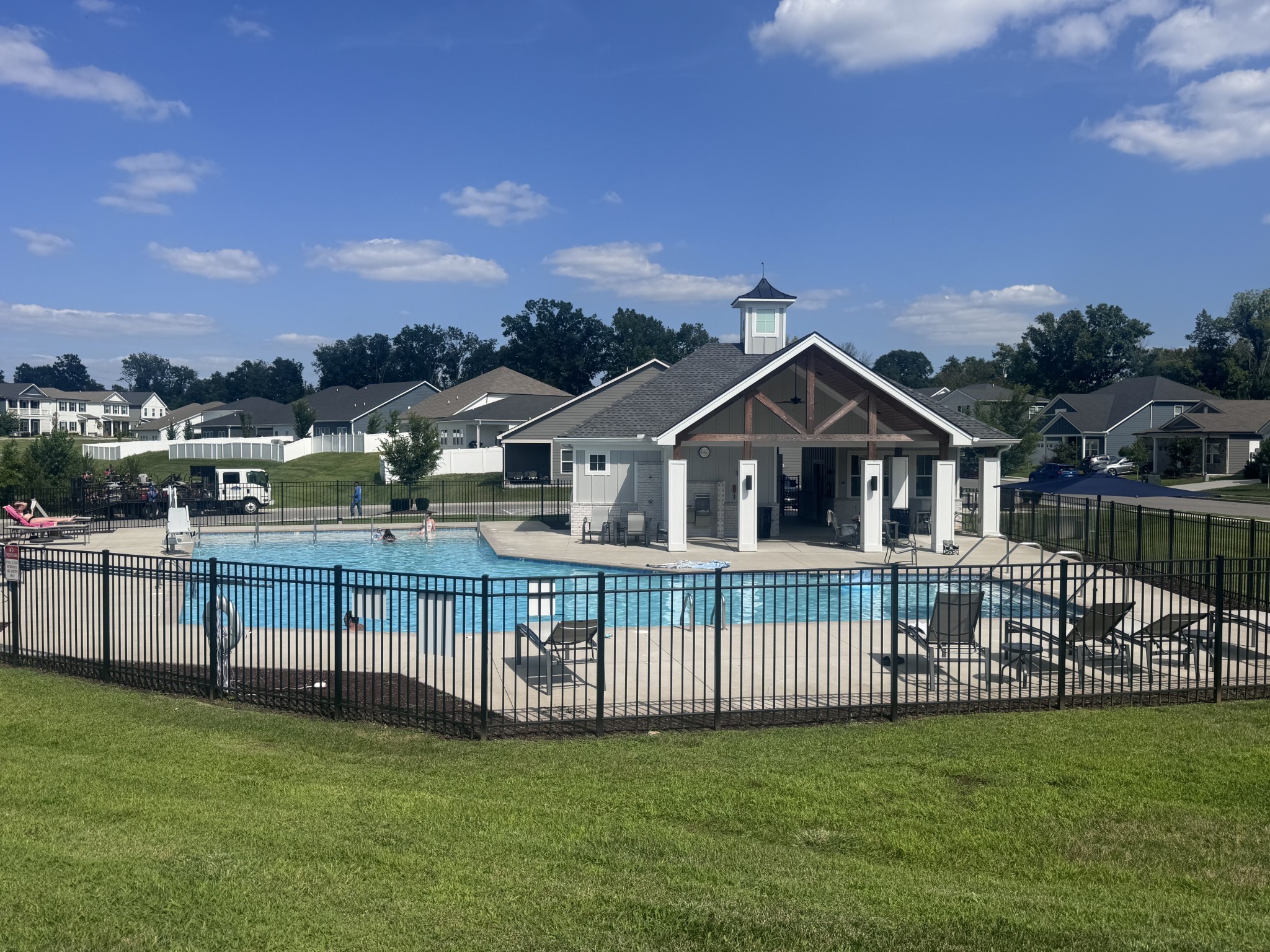 4901 Myra Dr