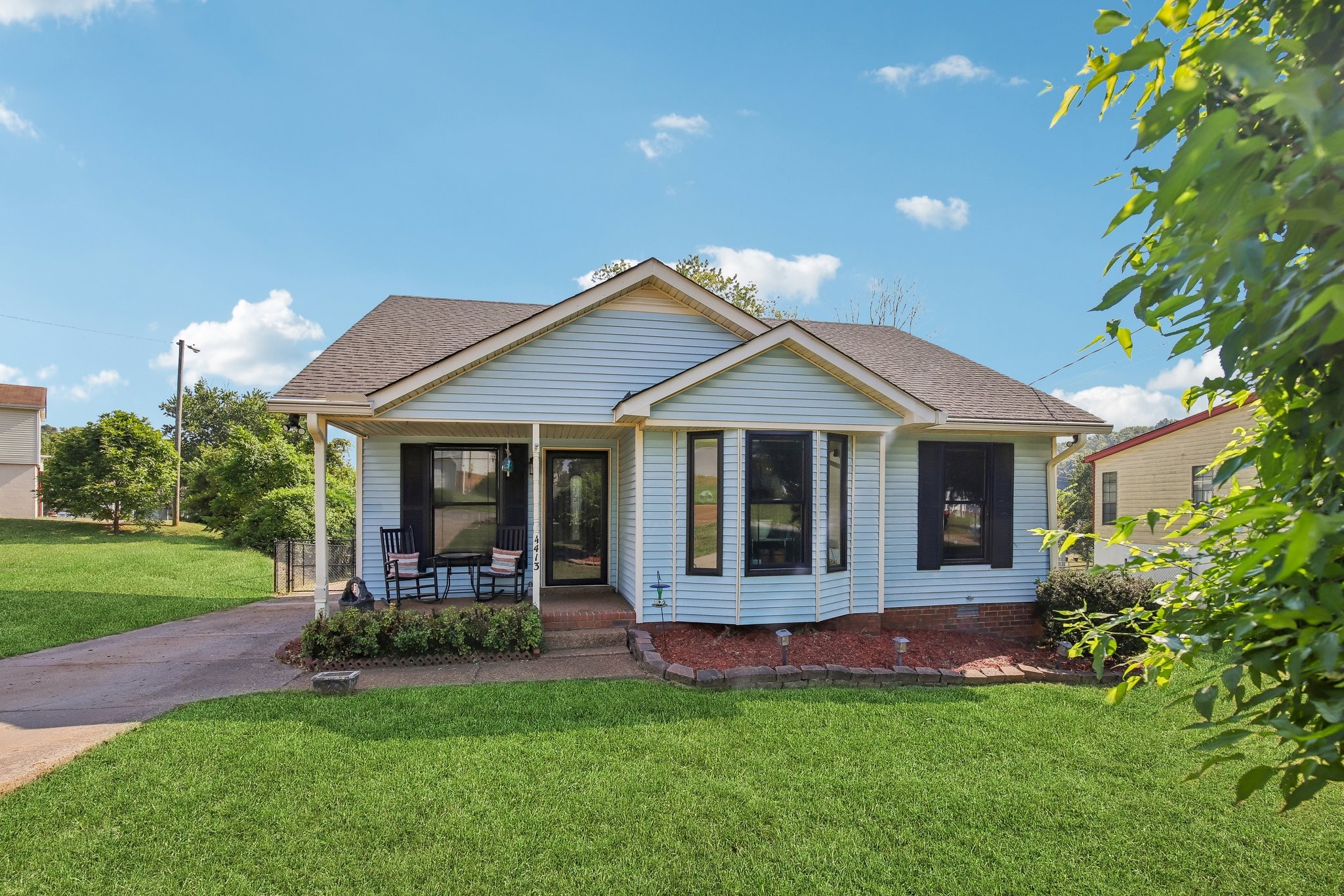 4413 Falling Leaf Ln