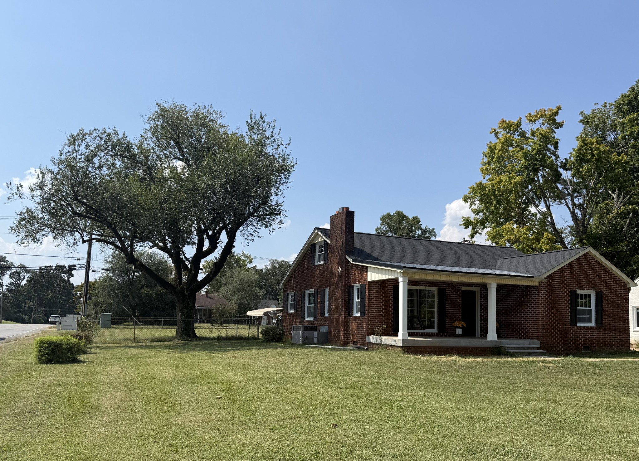201 Parkes Ave
