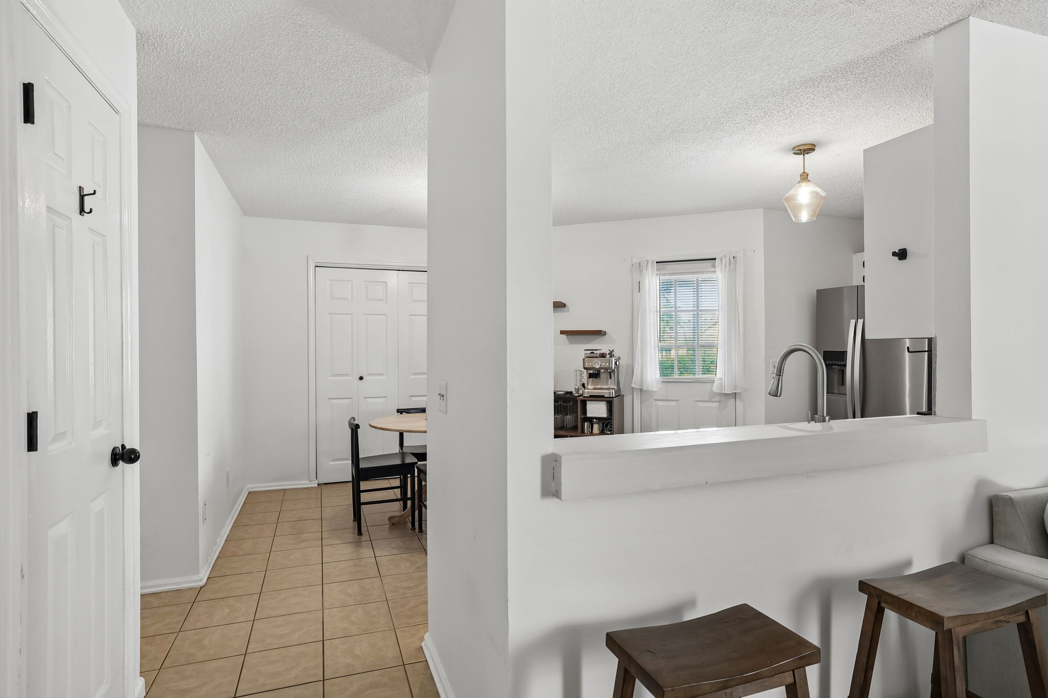 1316 Raden Dr