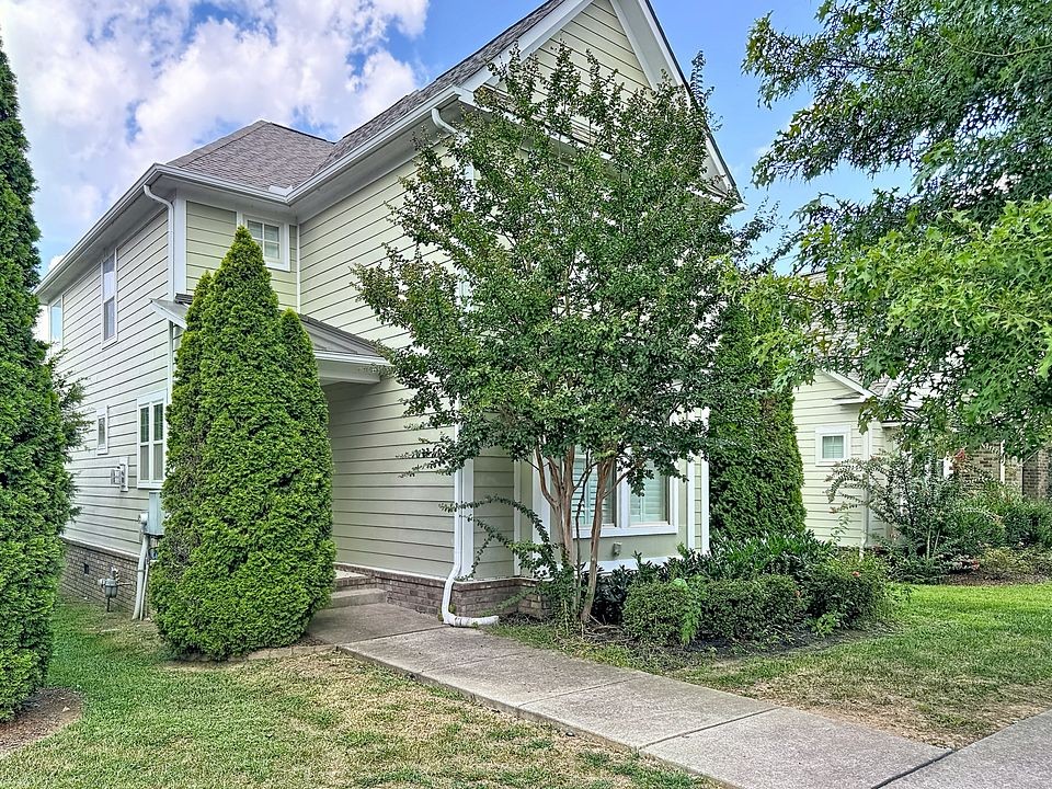 2776 Americus Dr