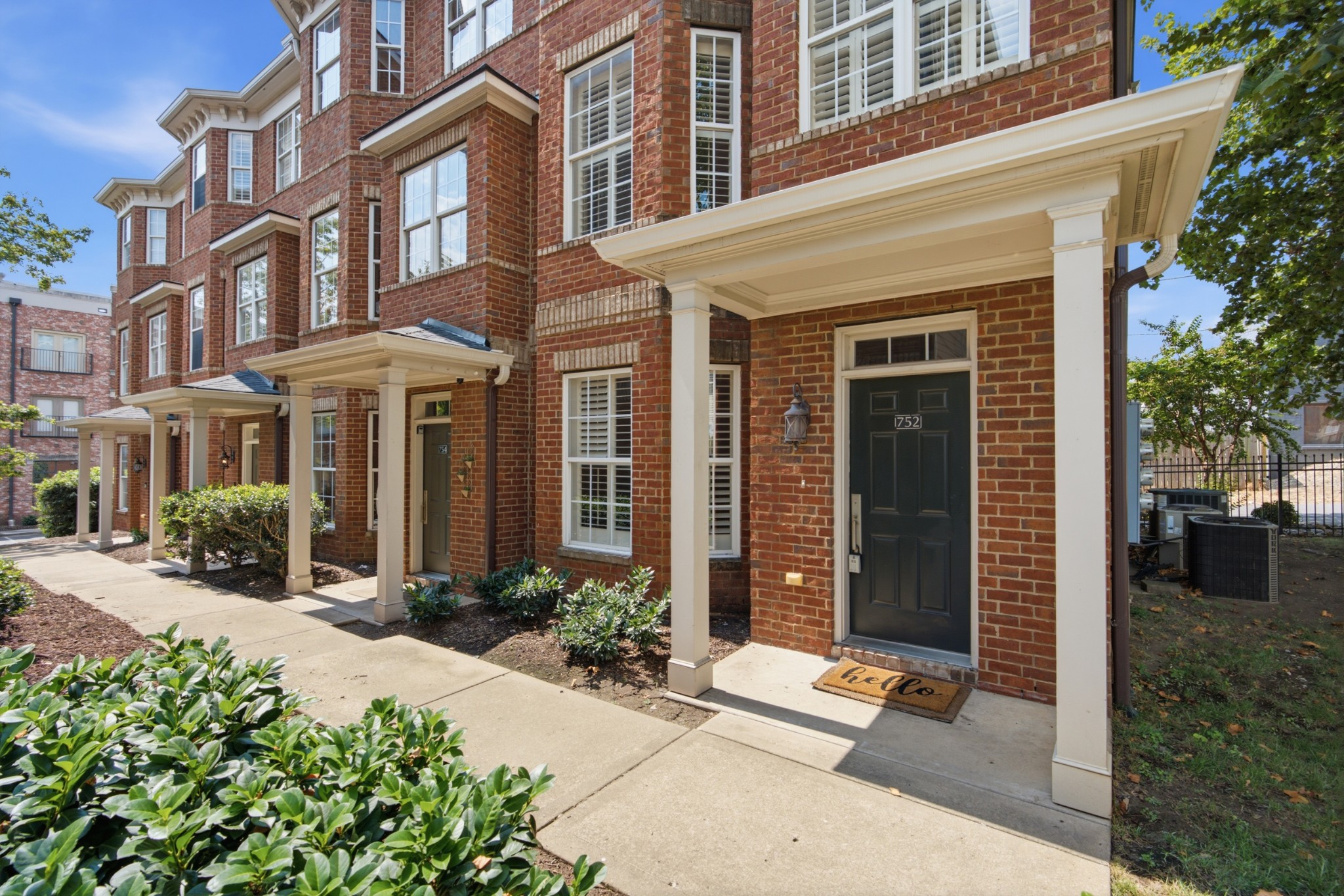 752 Wedgewood Park