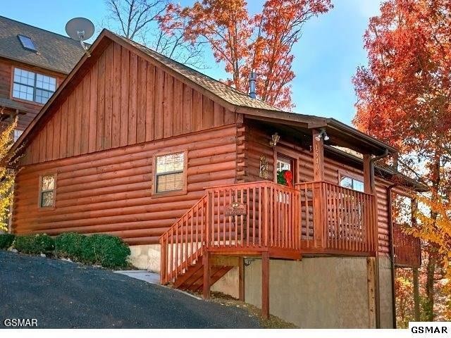 1540 Bears Den Way