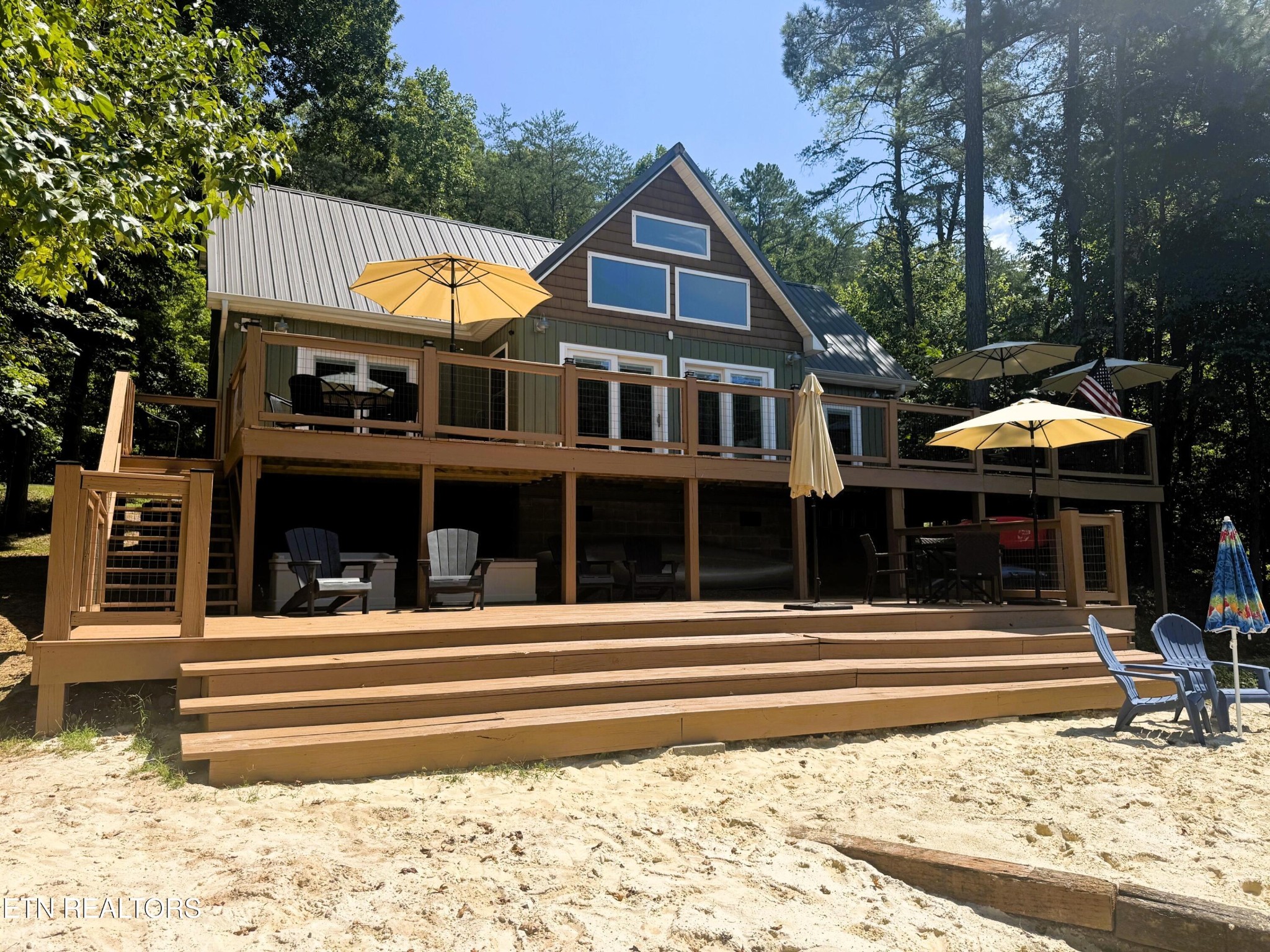 661 Laurel Lake Circle