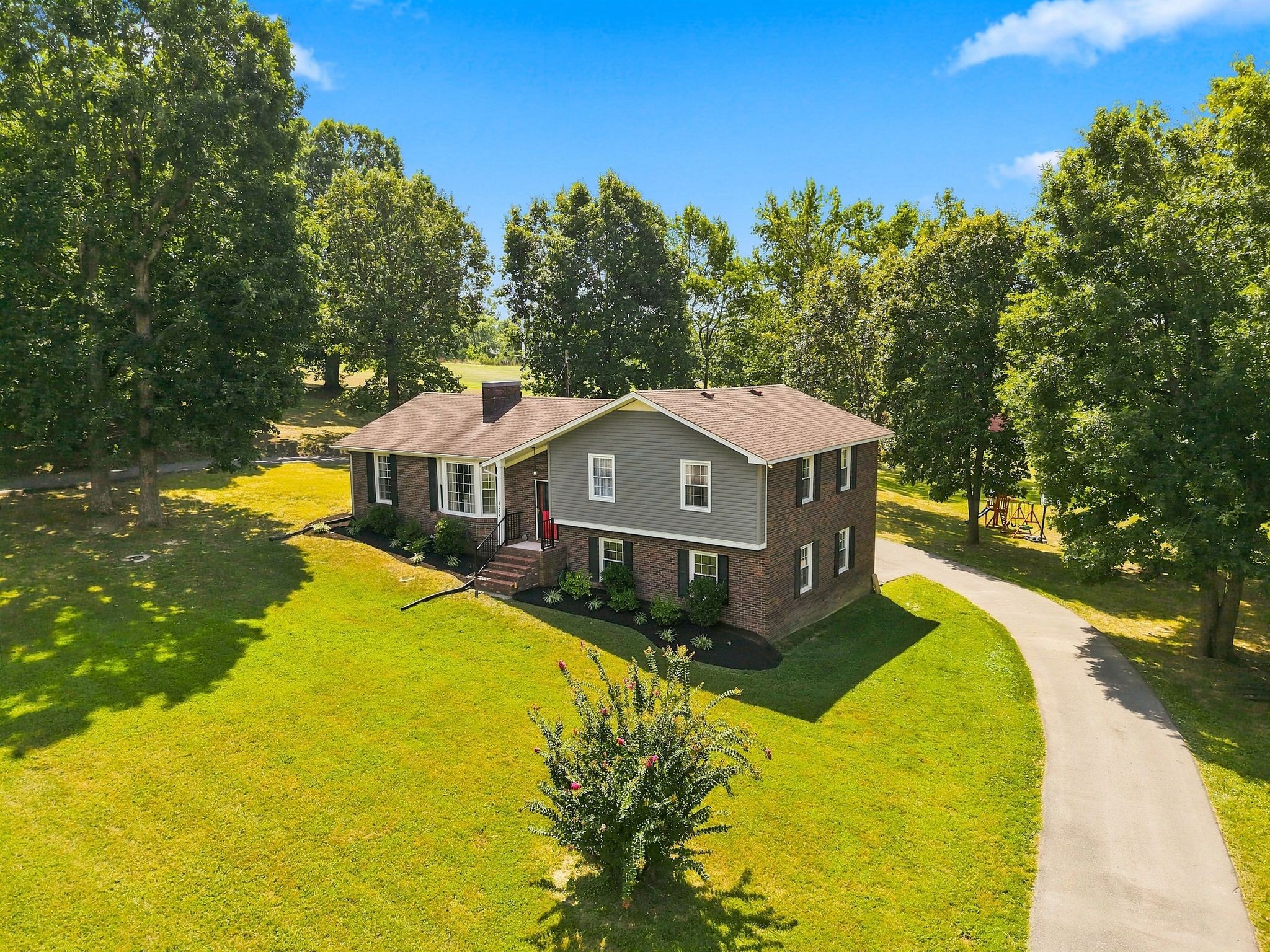 1214 Rainbow Cir