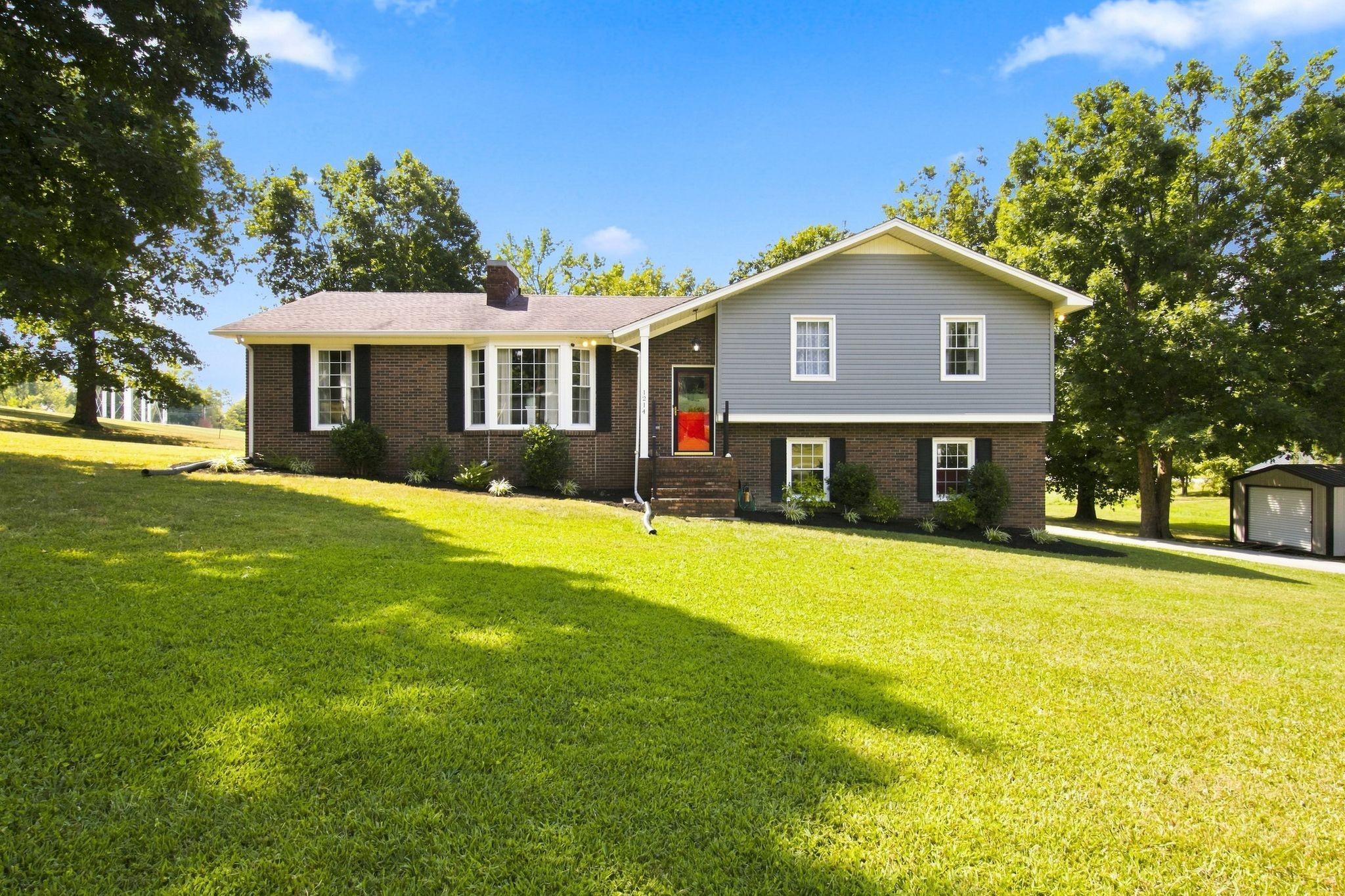 1214 Rainbow Cir
