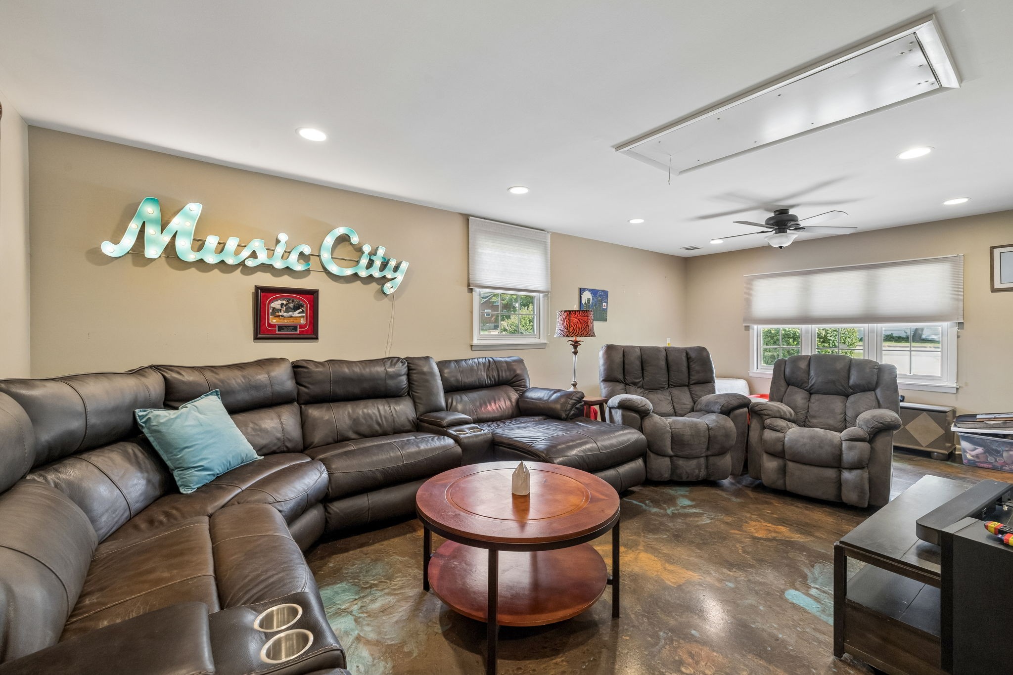 437 Annex Ave