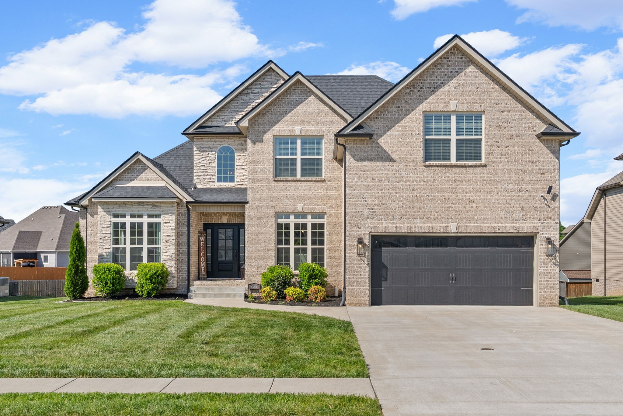 238 Cotoneaster Ln