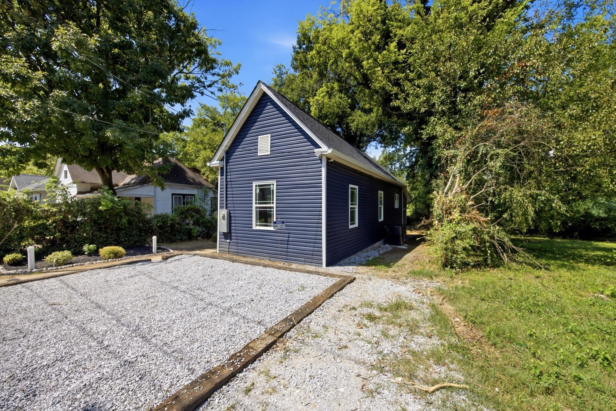 1711 Stanfiel Street
