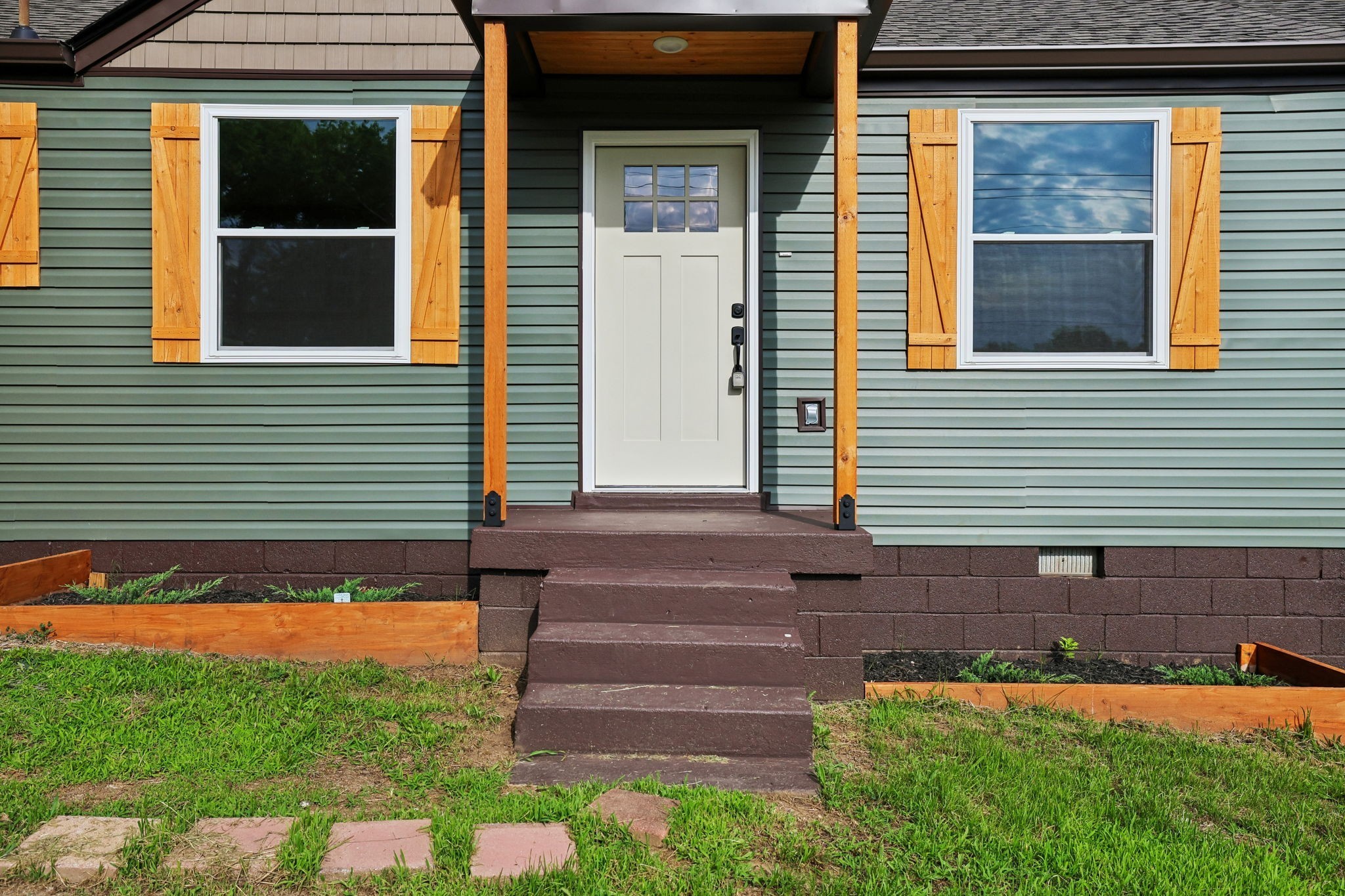 305 Randy Rd
