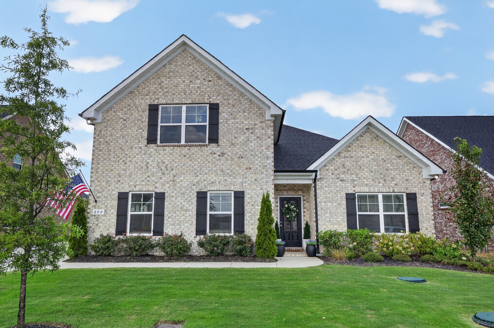 604 Hawkeye Ct