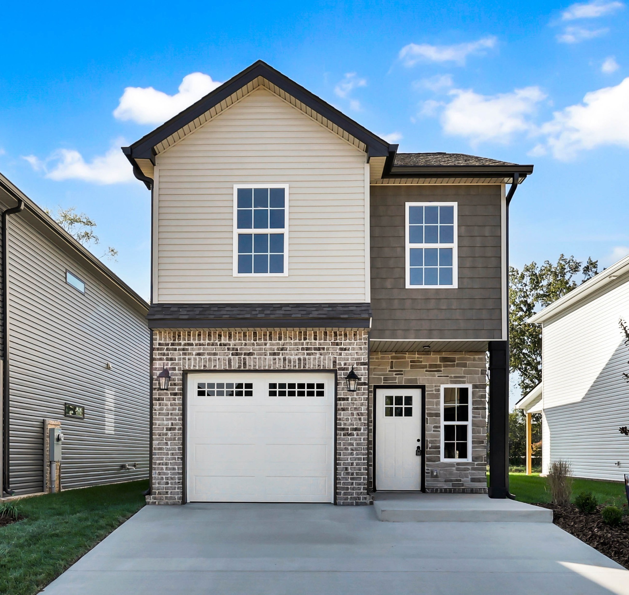 548 Charleston Cove Way