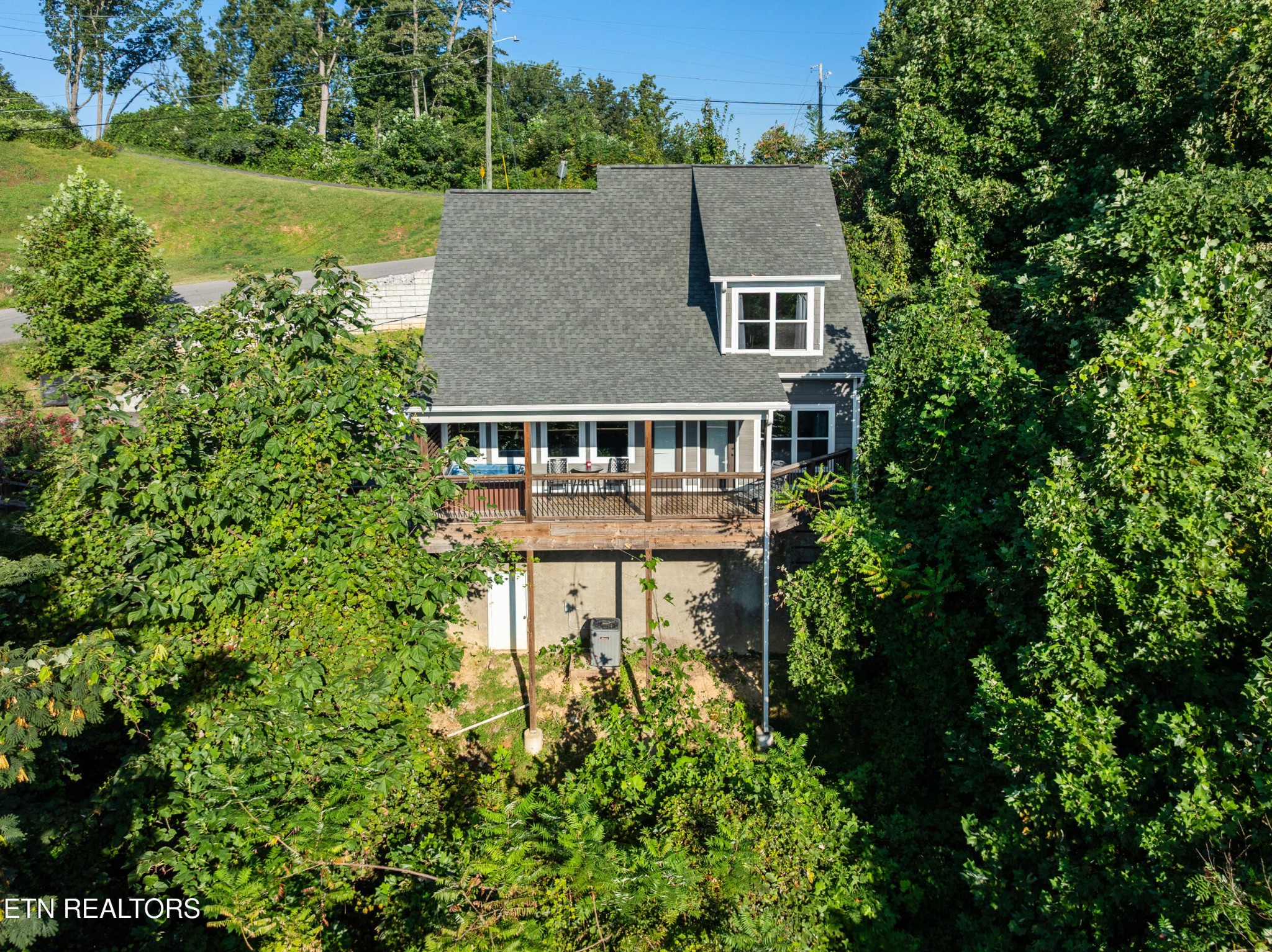 828 Beanstalk Rd