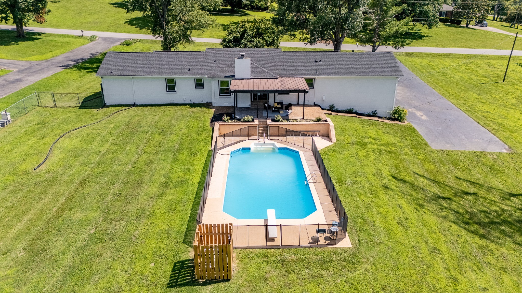 2208 Bowman Rd